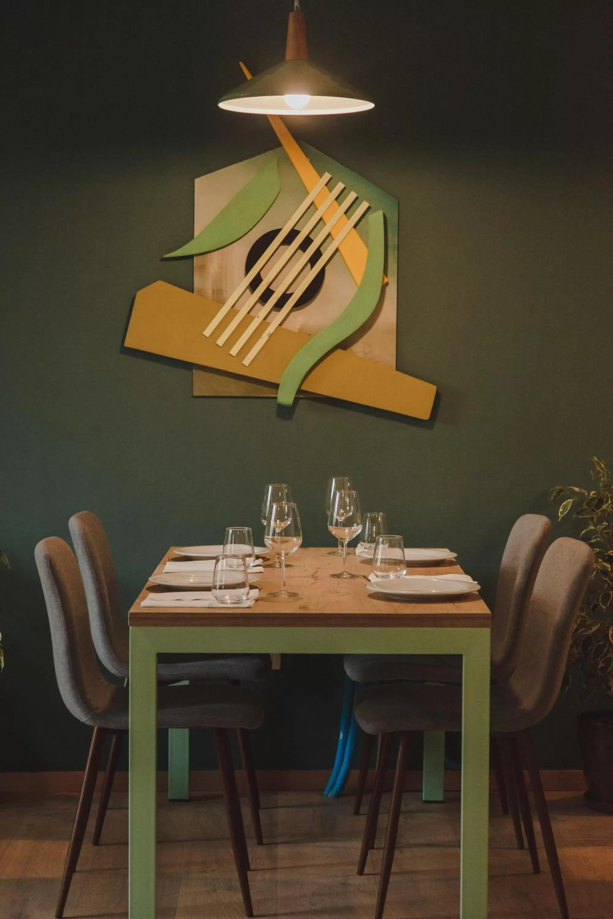 Restaurant/Places to Eat in Kadrisa Hotel