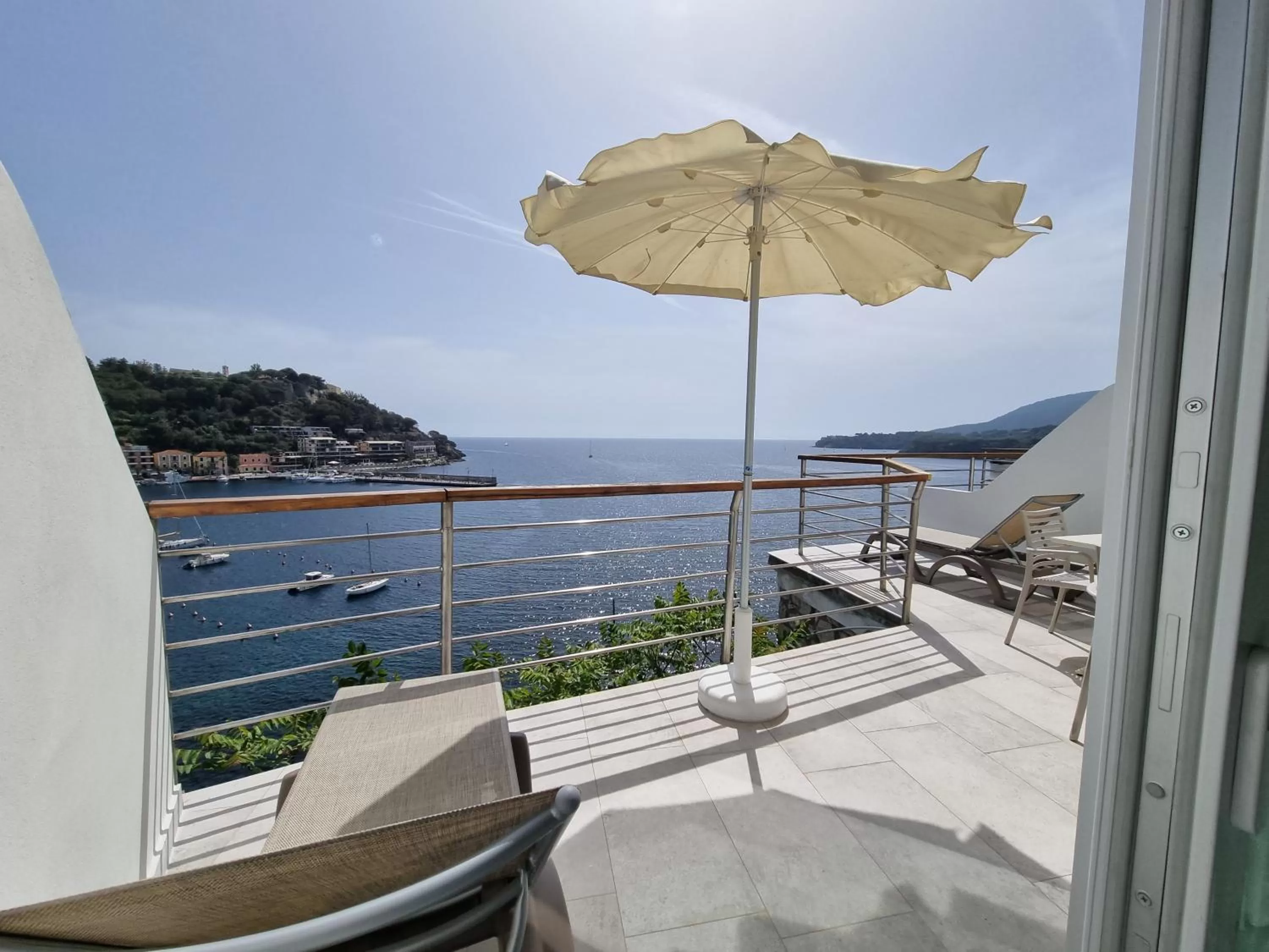 Balcony/Terrace in Hotel Plaza