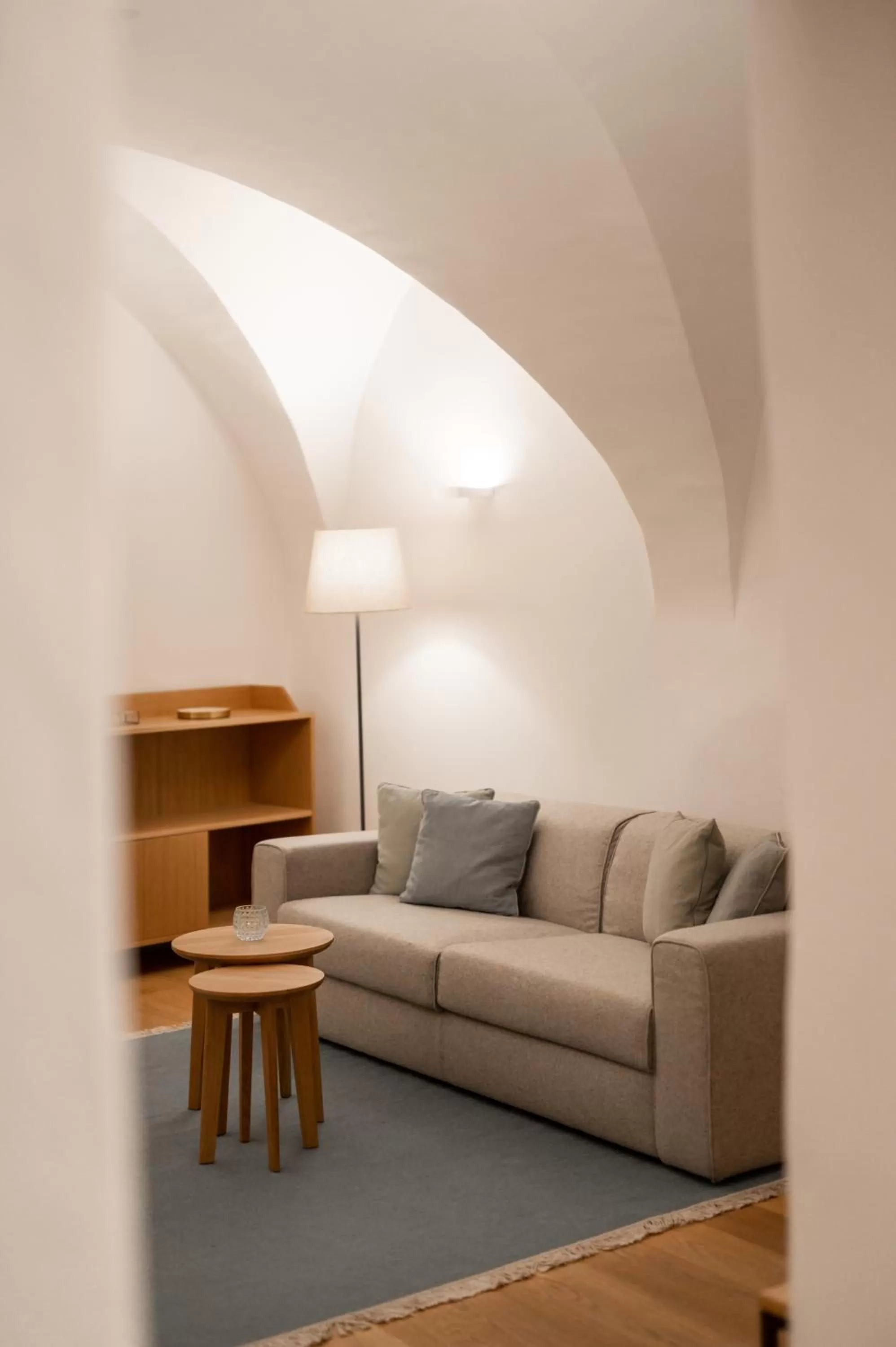 One-Bedroom Apartment - Split Level in Kuntino Suites