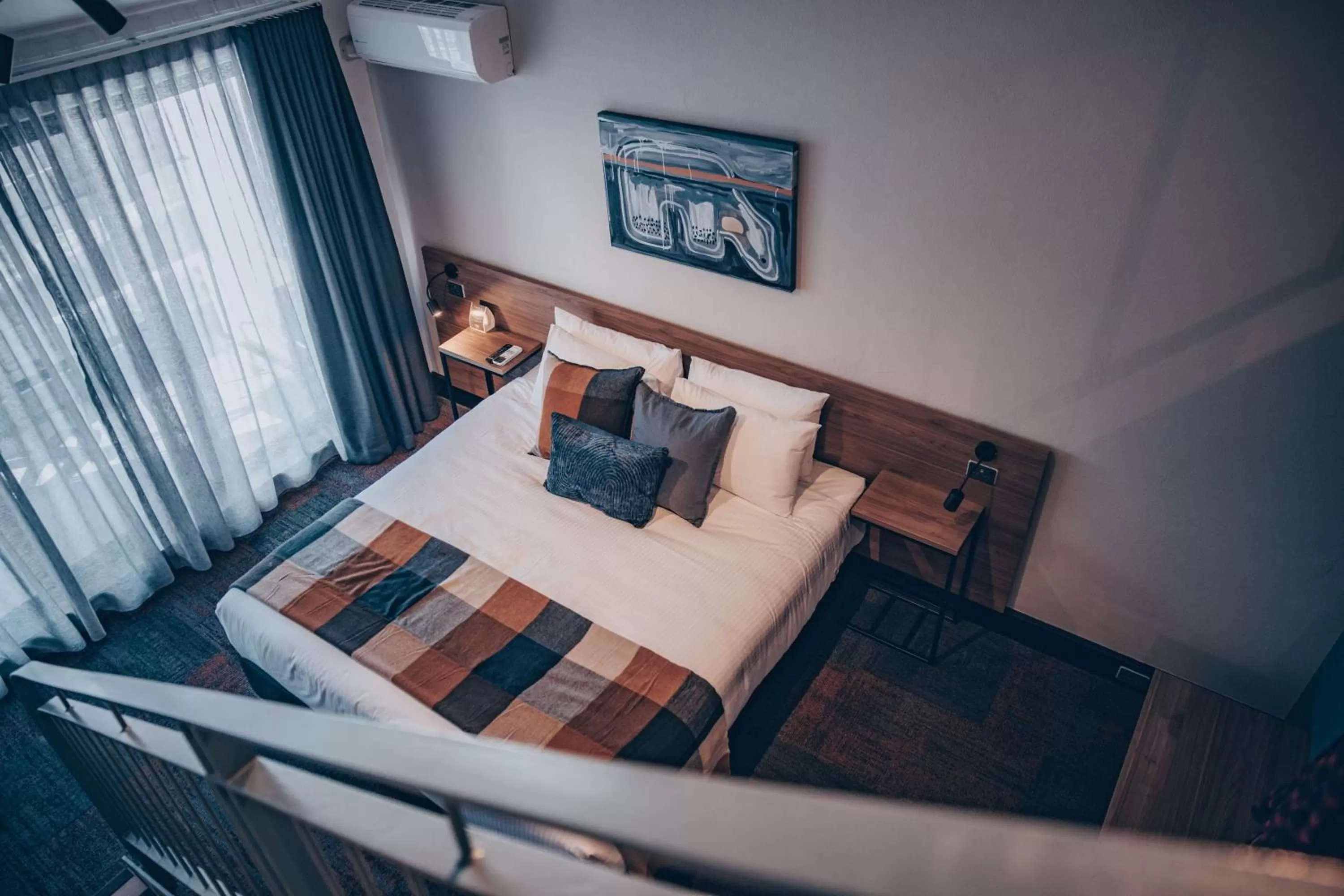 Bedroom, Bed in Banjo Paterson Inn