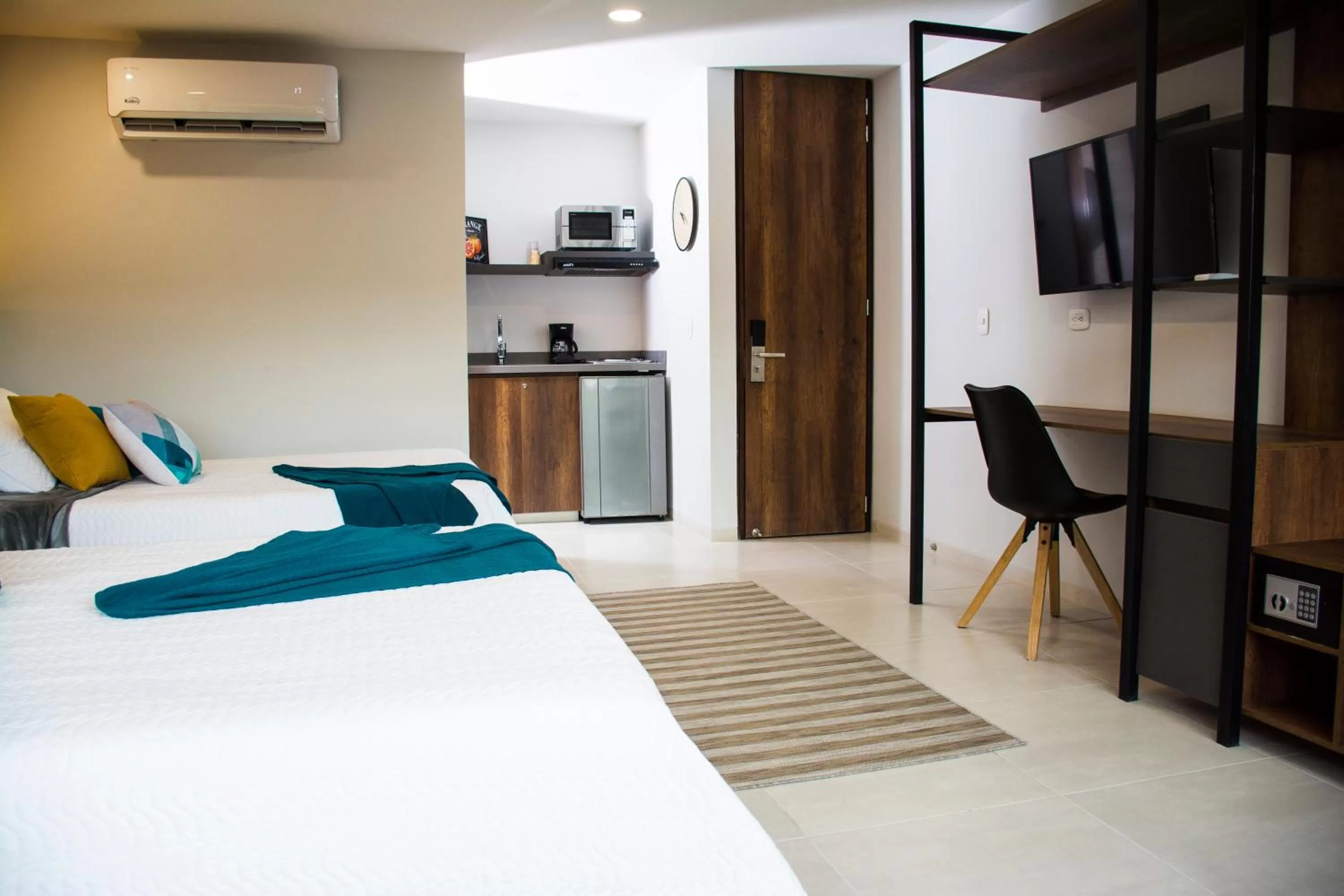 Photo of the whole room, TV/Entertainment Center in Kapital Suites