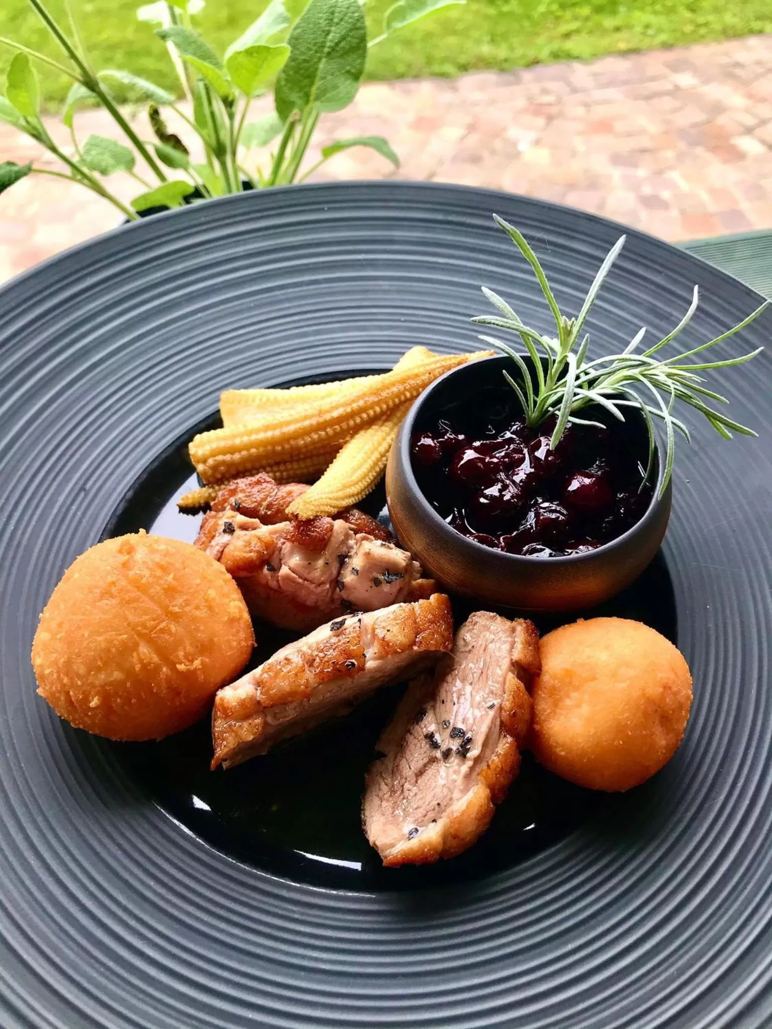 Food and drinks in Poli Hotel