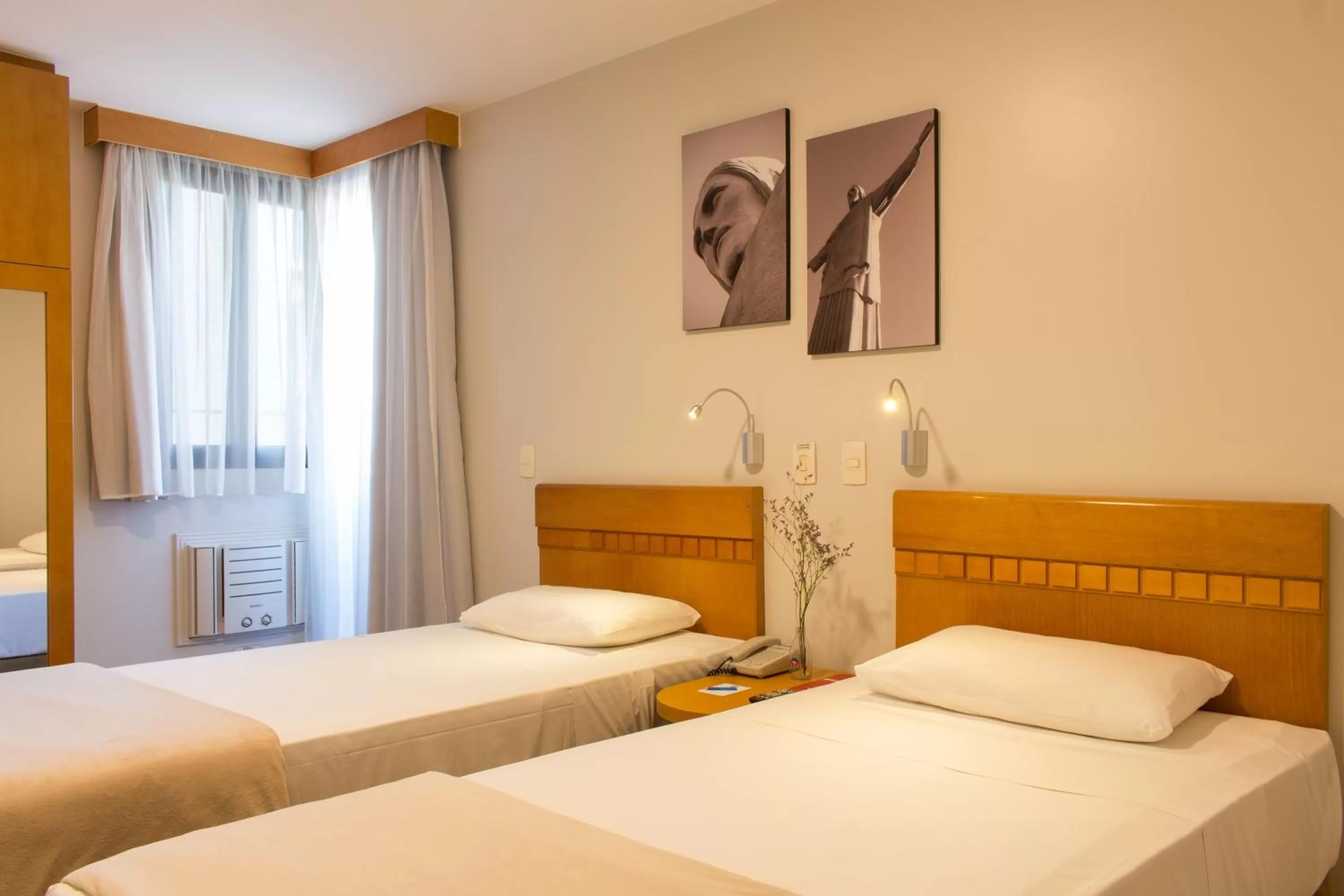 Photo of the whole room, Bed in Rio Hotel by Bourbon Curitiba