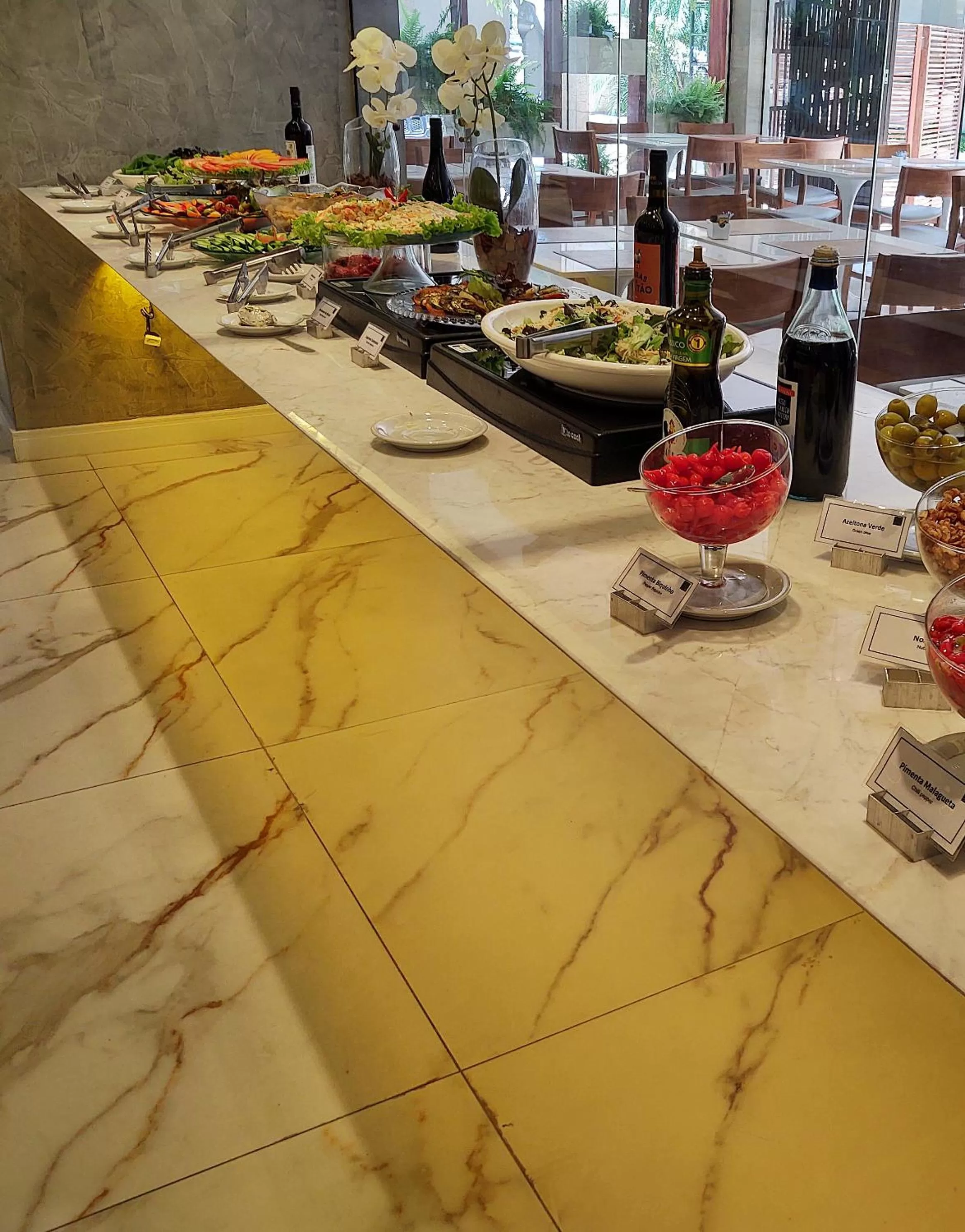 Restaurant/places to eat in Lets Idea Brasília Hotel