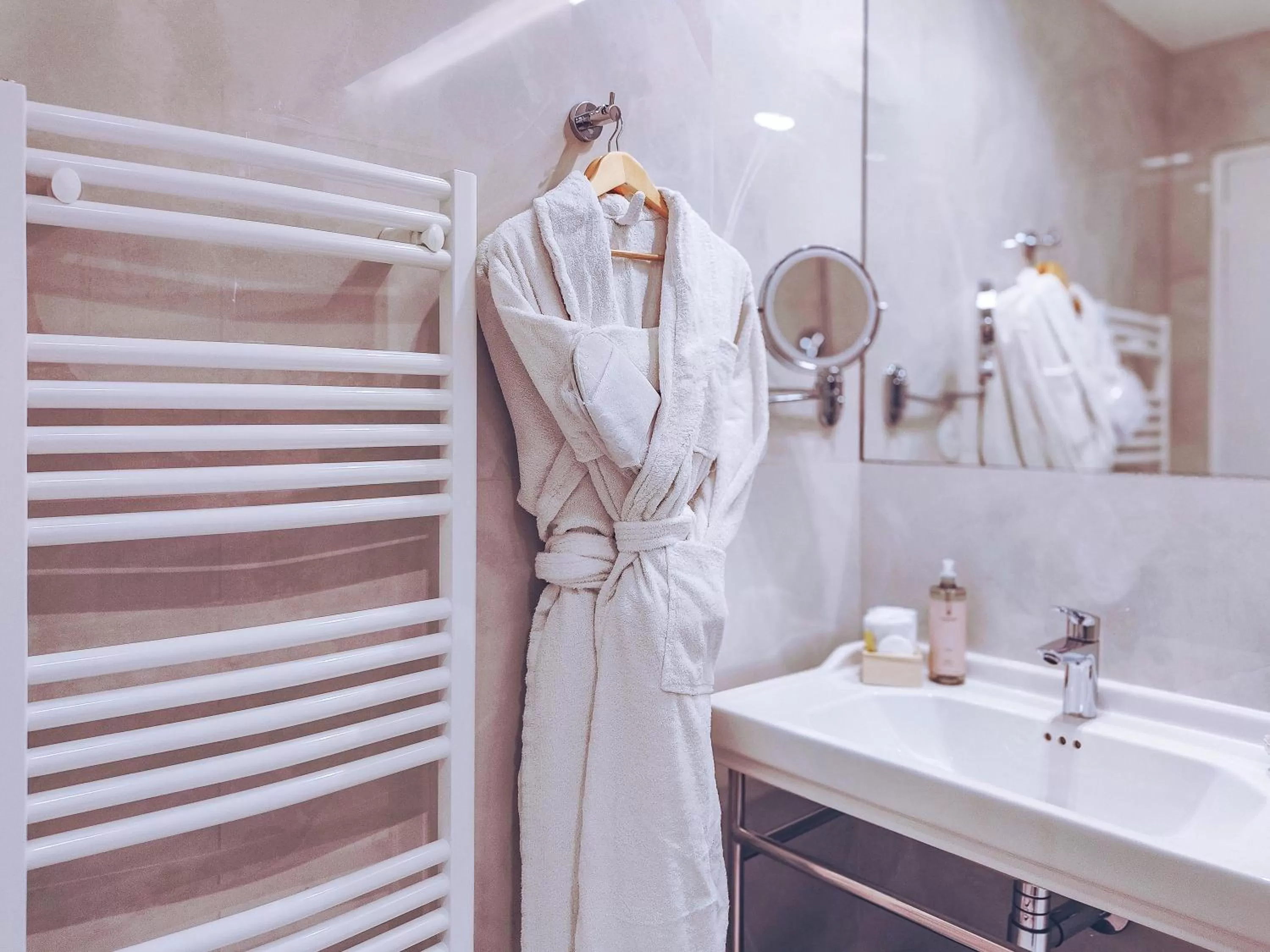 Bathroom in Hotel Aparthotel AMMI Nice Lafayette