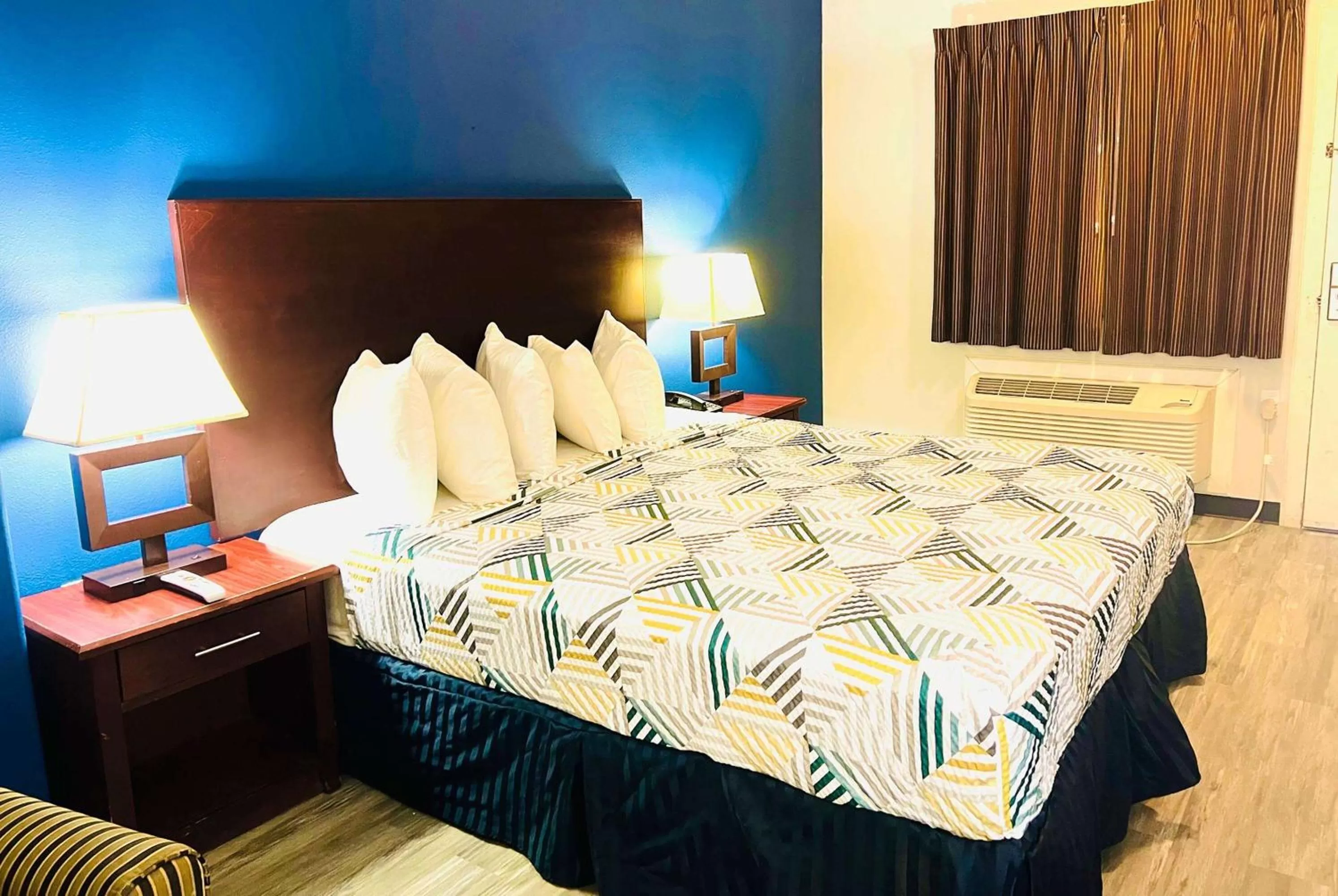 Bed in Baymont by Wyndham Ridgecrest