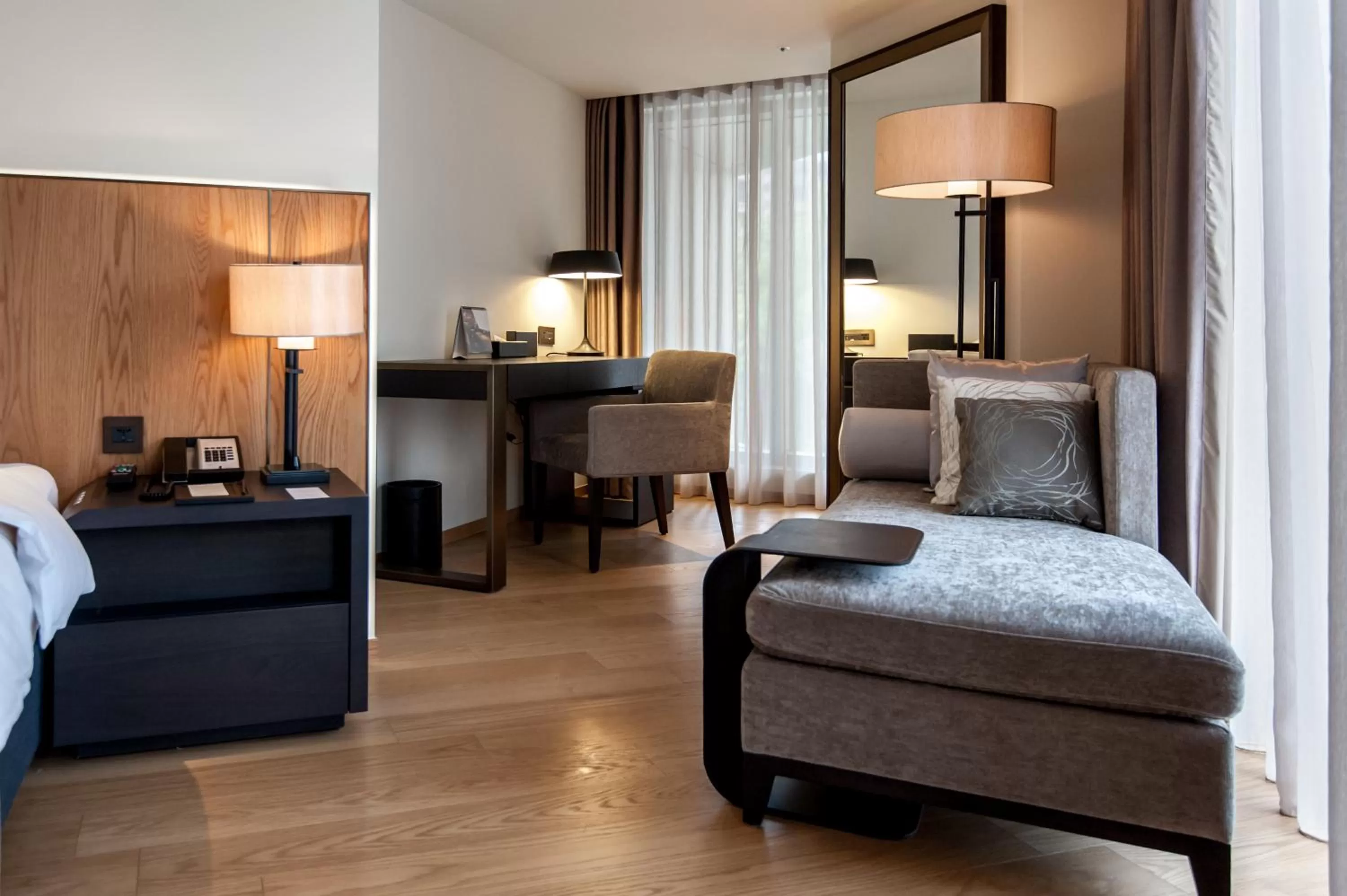 Deluxe King Room in Madison Taipei, a Tribute Portfolio Hotel