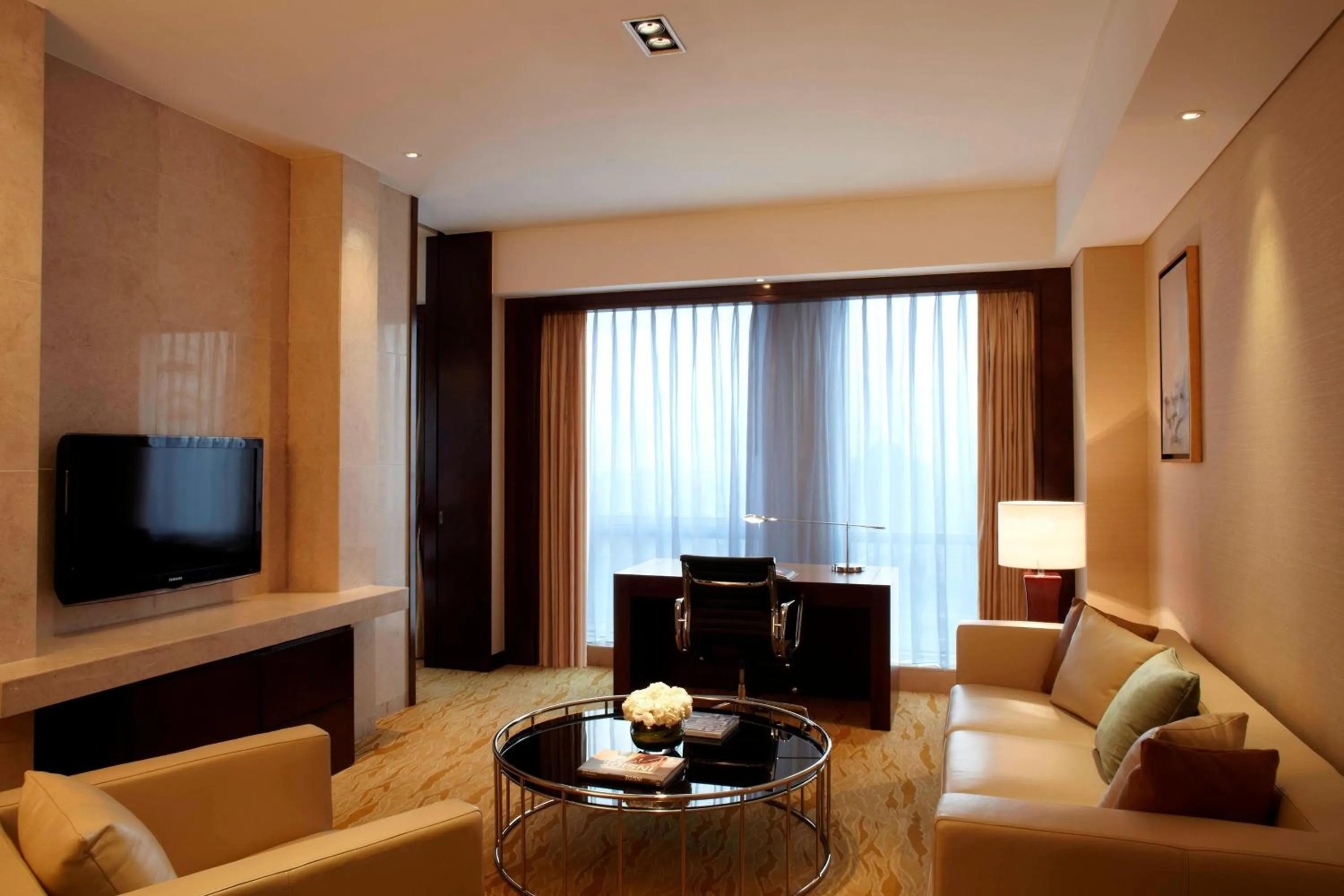 Living room in Courtyard by Marriott Shanghai Jiading