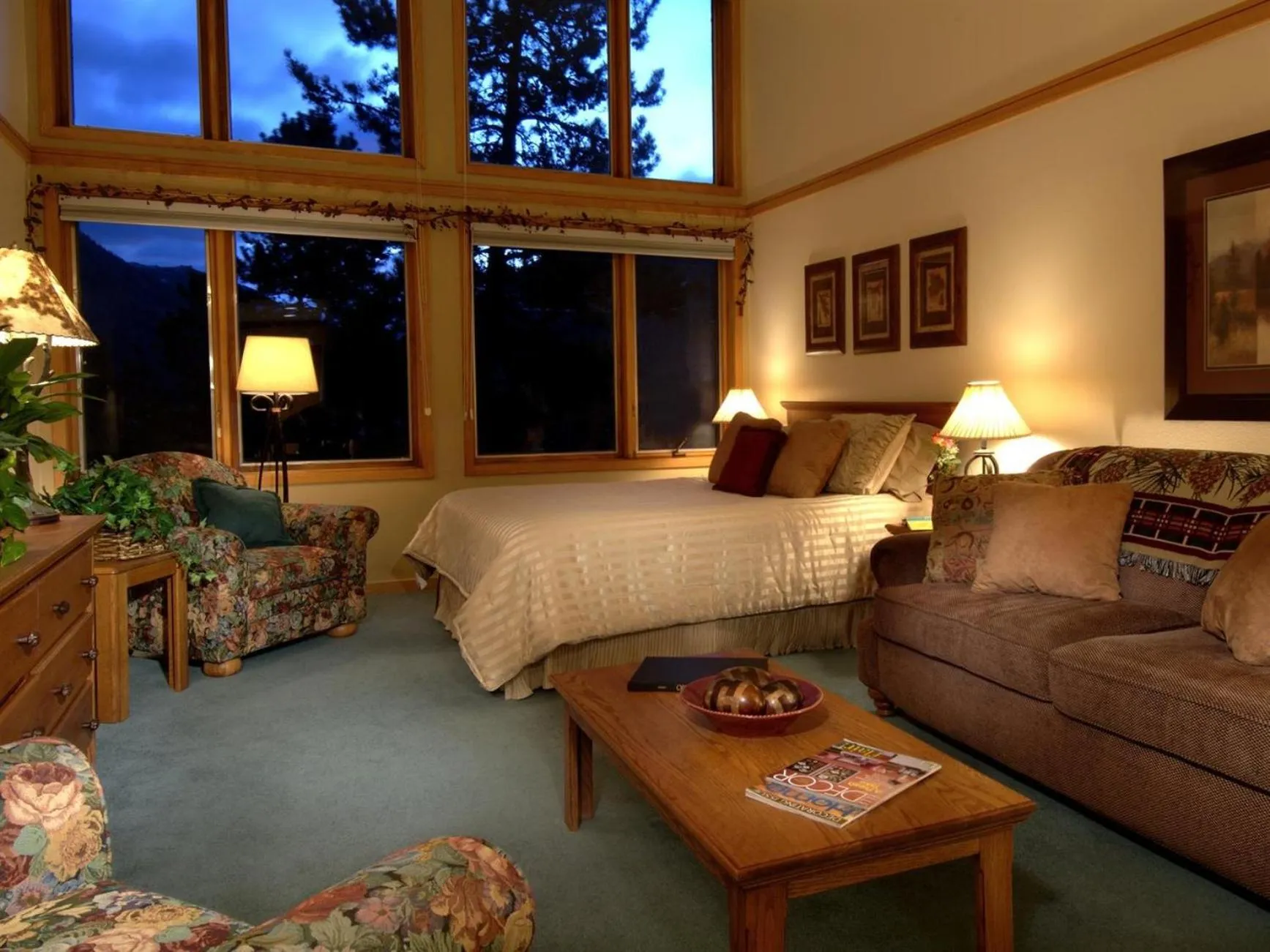 Photo of the whole room in Mountain House by Keystone Resort