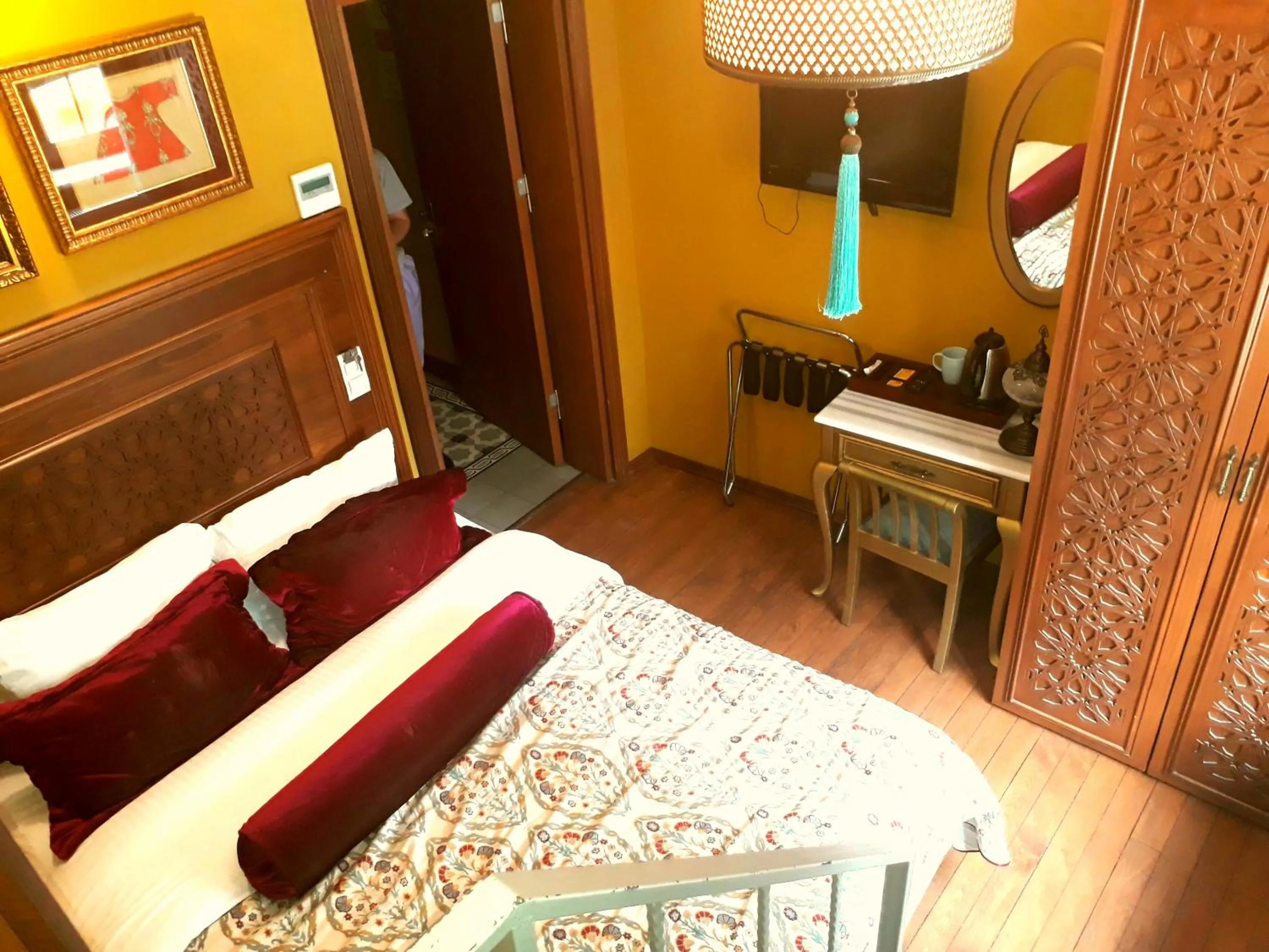 Photo of the whole room, Bed in Merial Hotel Sultanahmet