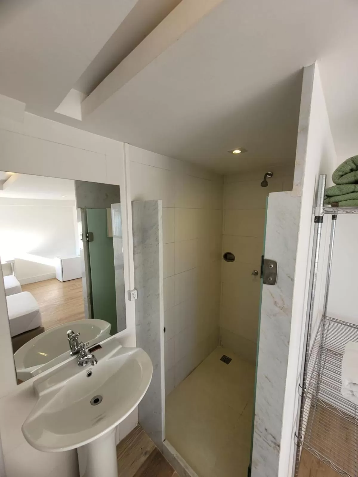 Bedroom, Bathroom in Sant' Martre