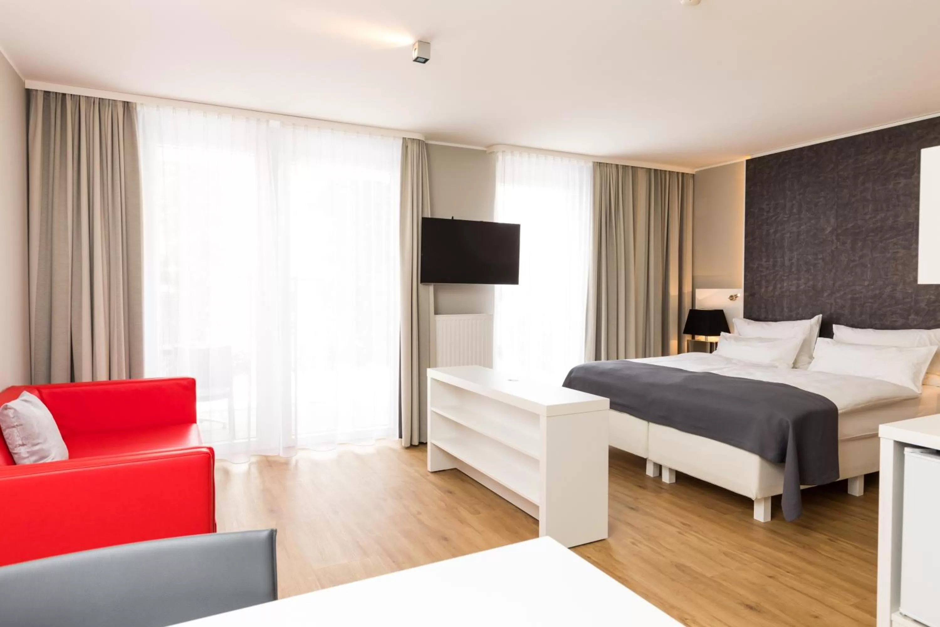 Photo of the whole room, Bed in Amedia Luxury Suites Graz, Trademark Collection by Wyndham
