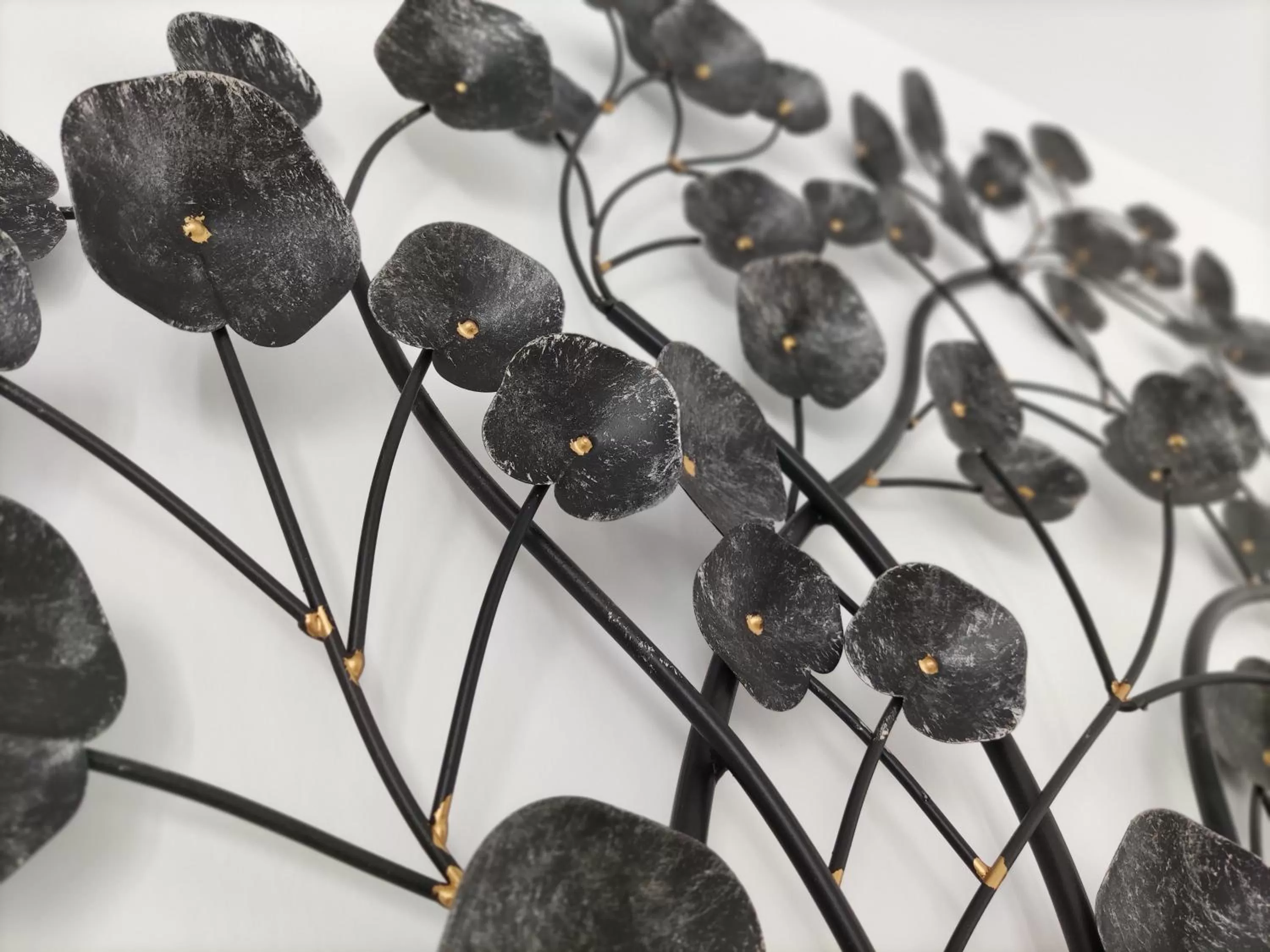 Decorative detail in PIEDRA DE LUNA