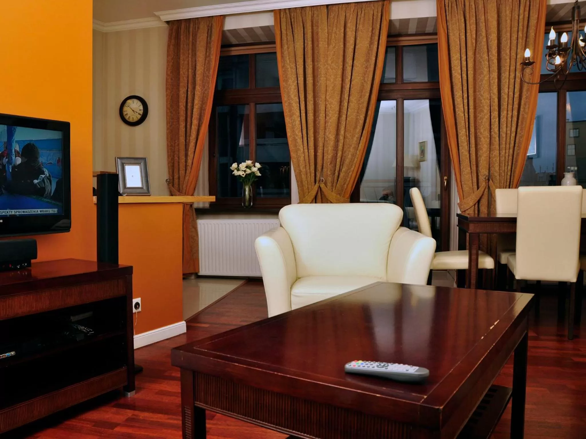 TV and multimedia in SleepWalker Boutique Suites