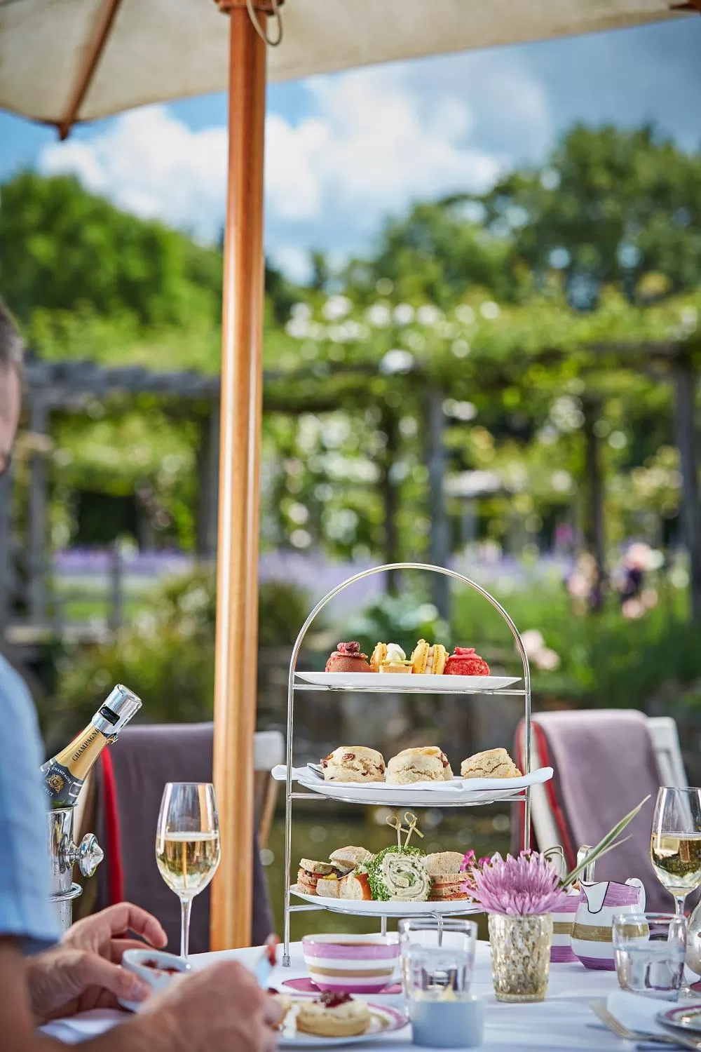 Restaurant/places to eat in Great Fosters - Near Windsor