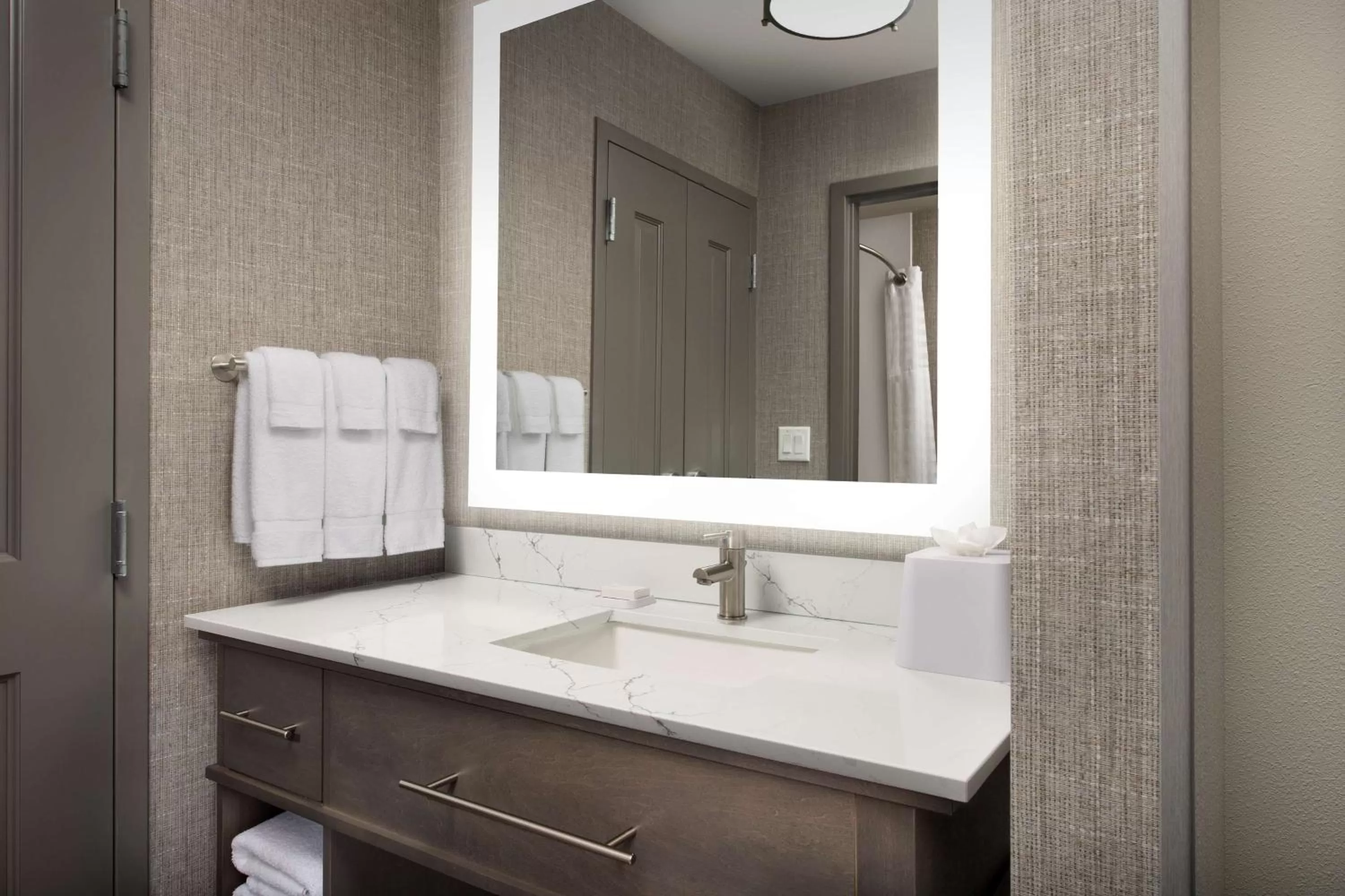 Bathroom in Homewood Suites By Hilton Louisville Airport