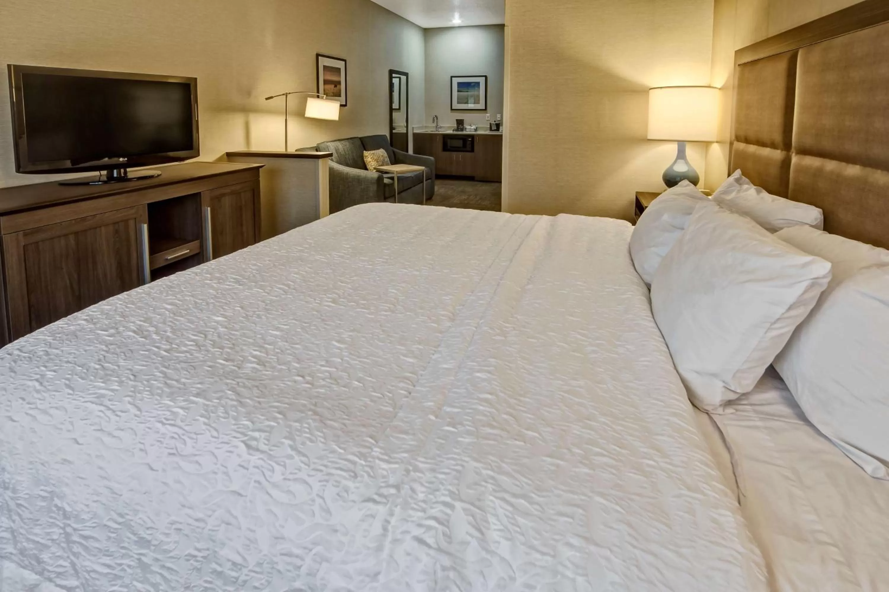 Bed in Hampton Inn Salt Lake City-Layton