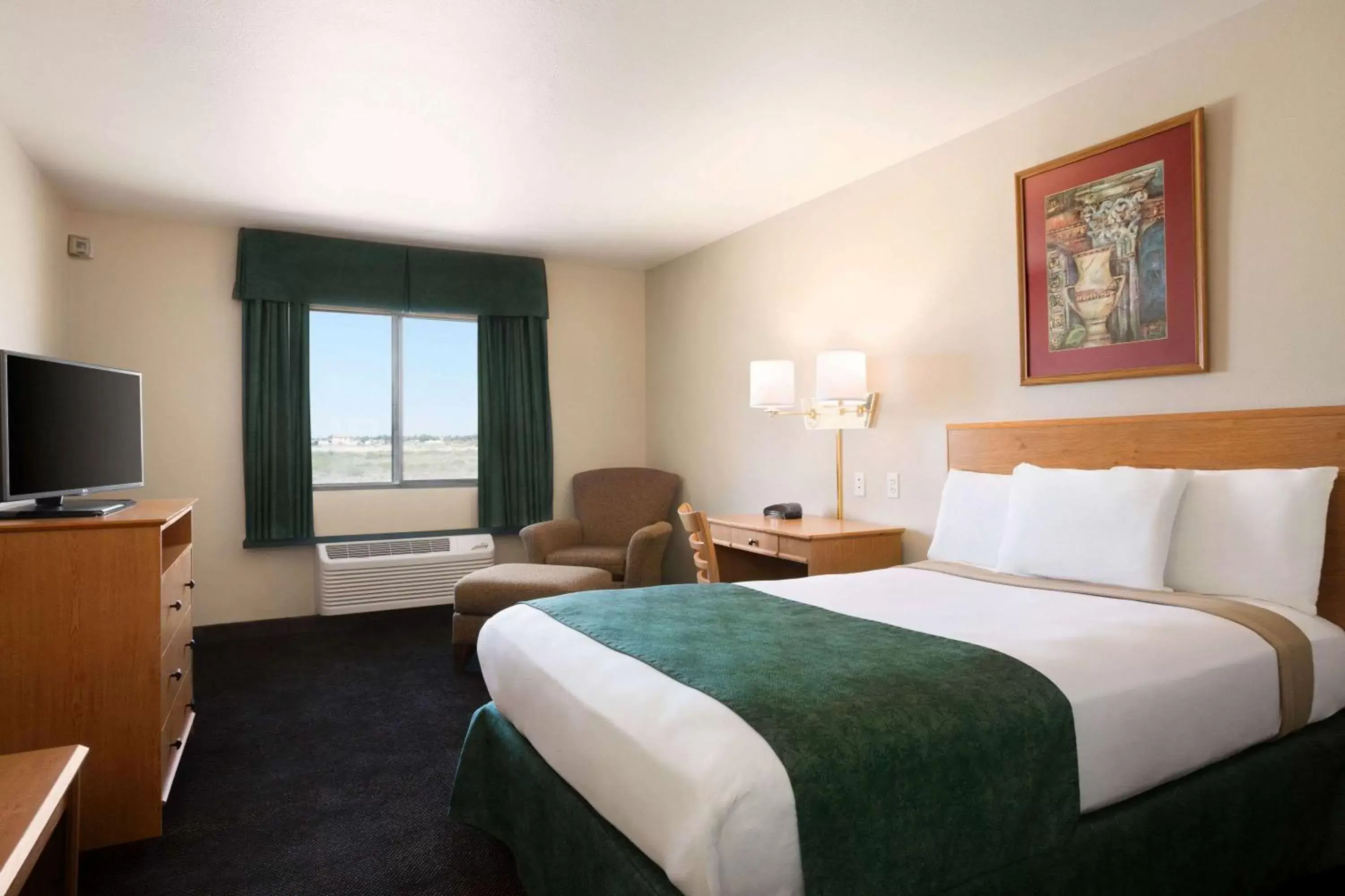 Deluxe Queen Room - Mobility Access/Non-Smoking in Travelodge by Wyndham Pecos Deluxe Queen Room - Mobility Access/Non-Smoking in Travelodge by Wyndham Pecos