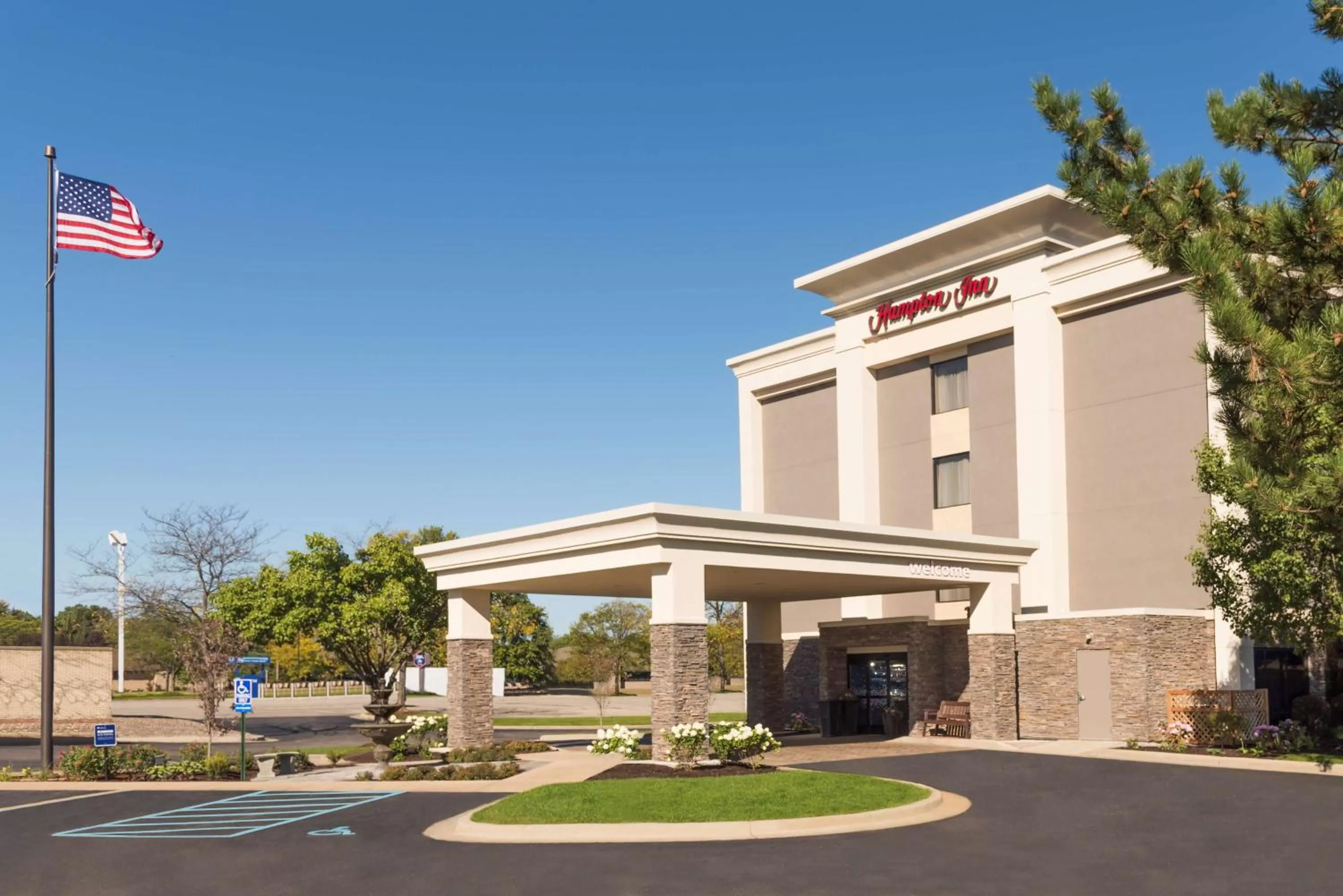 Property building in Hampton Inn Grand Rapids-South