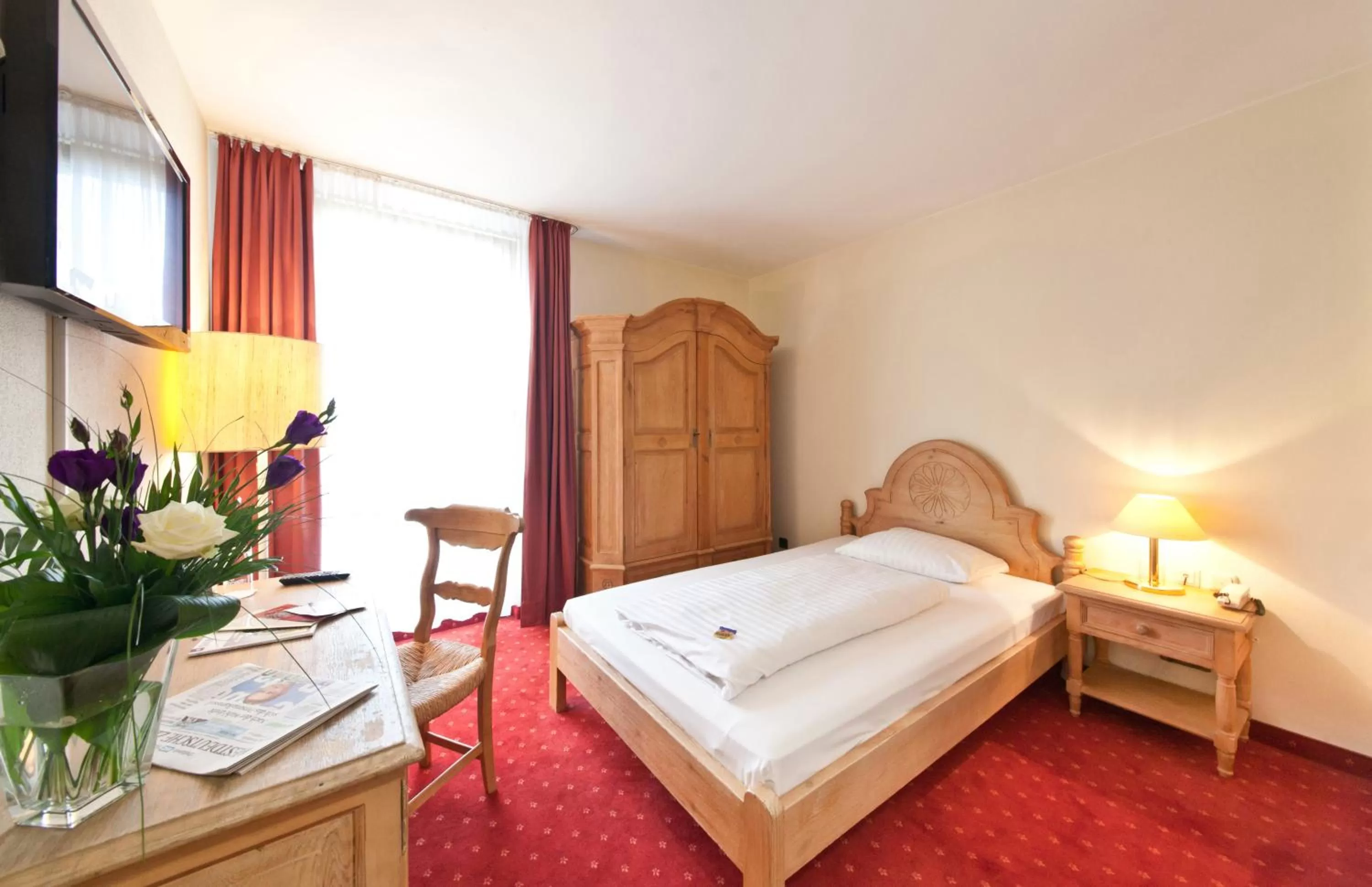 Economy Single Room in Hotel Madison