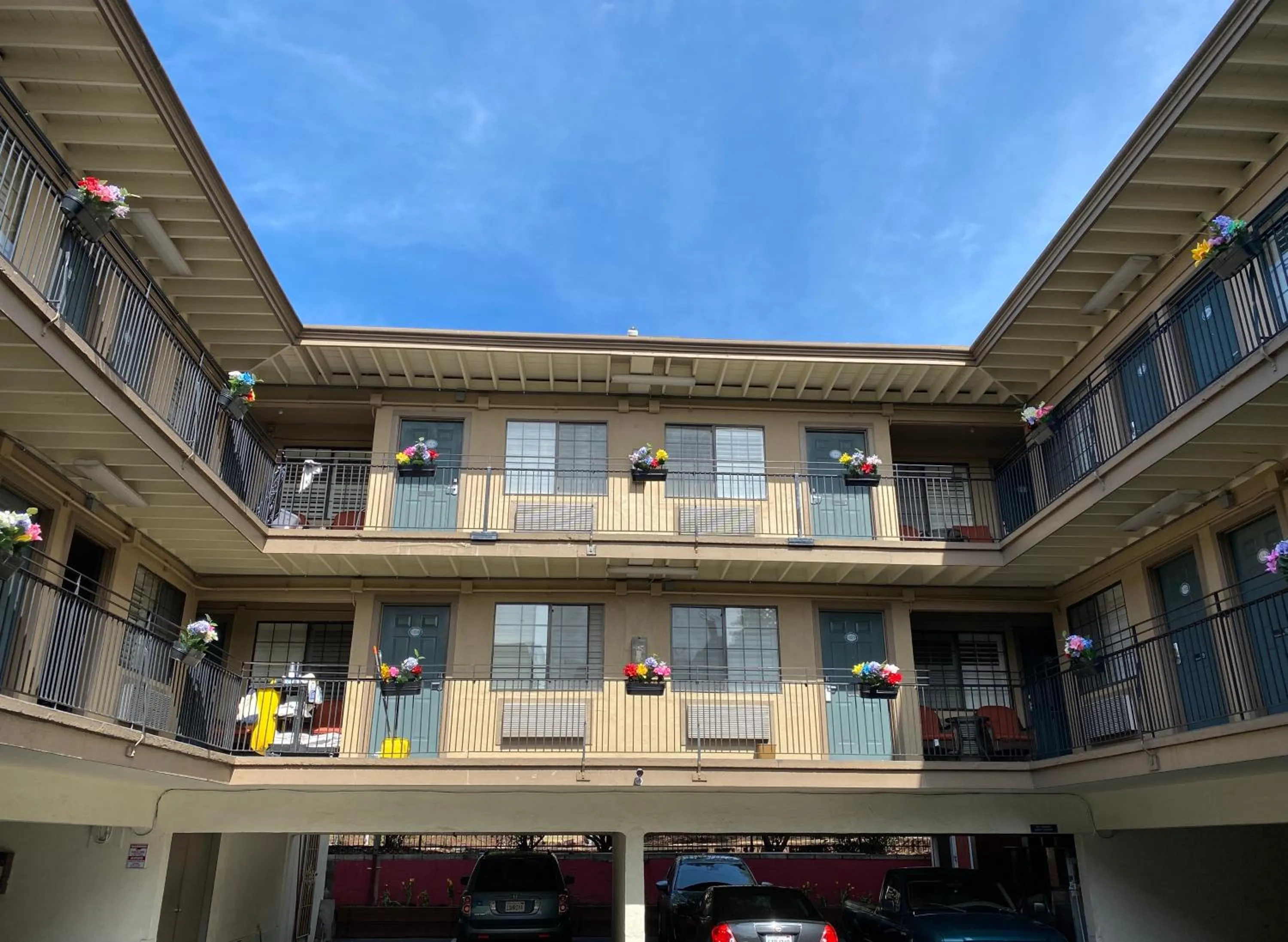 Property building in Westwind Lodge