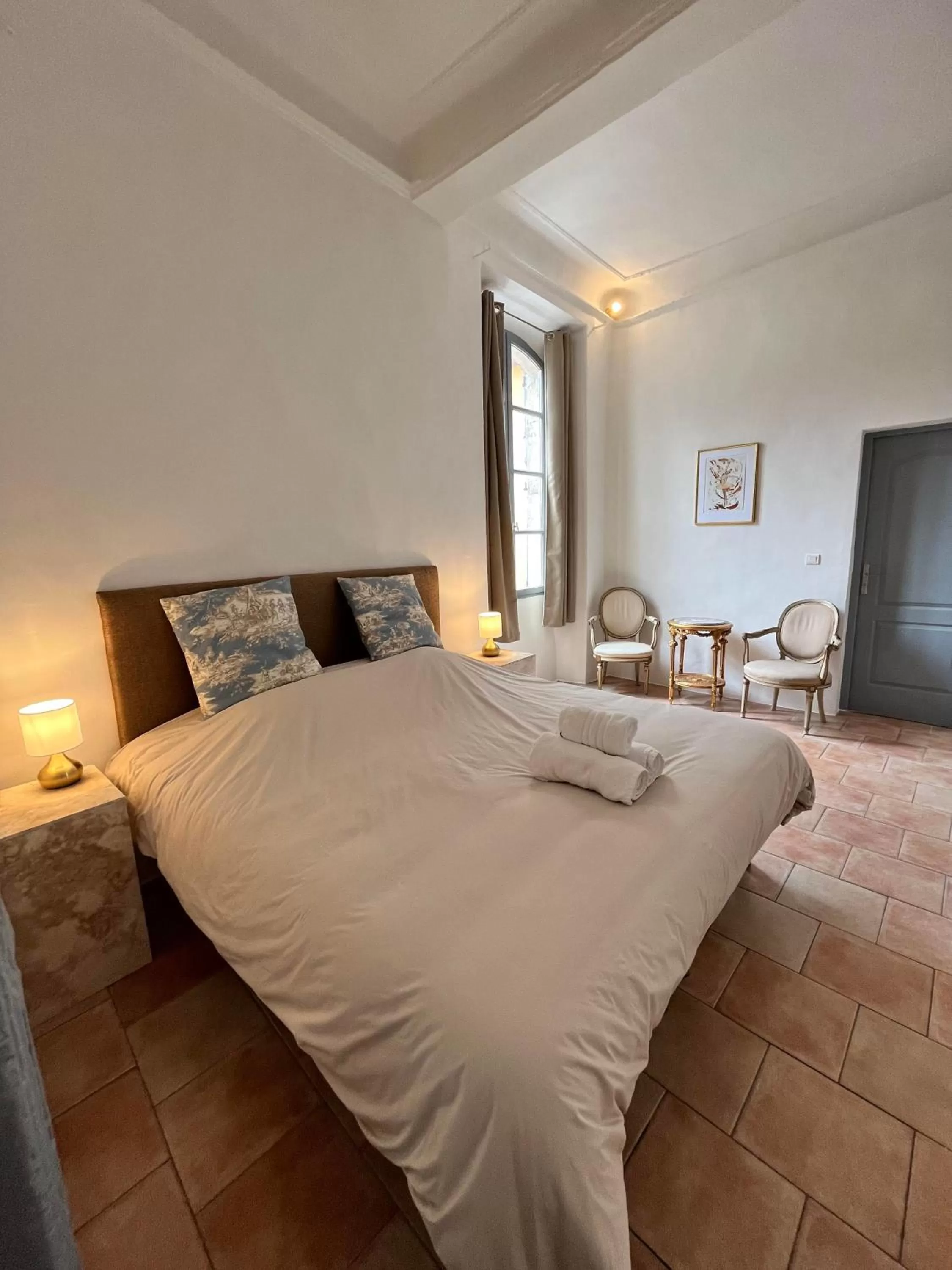 Bed in La Tour de Pezene