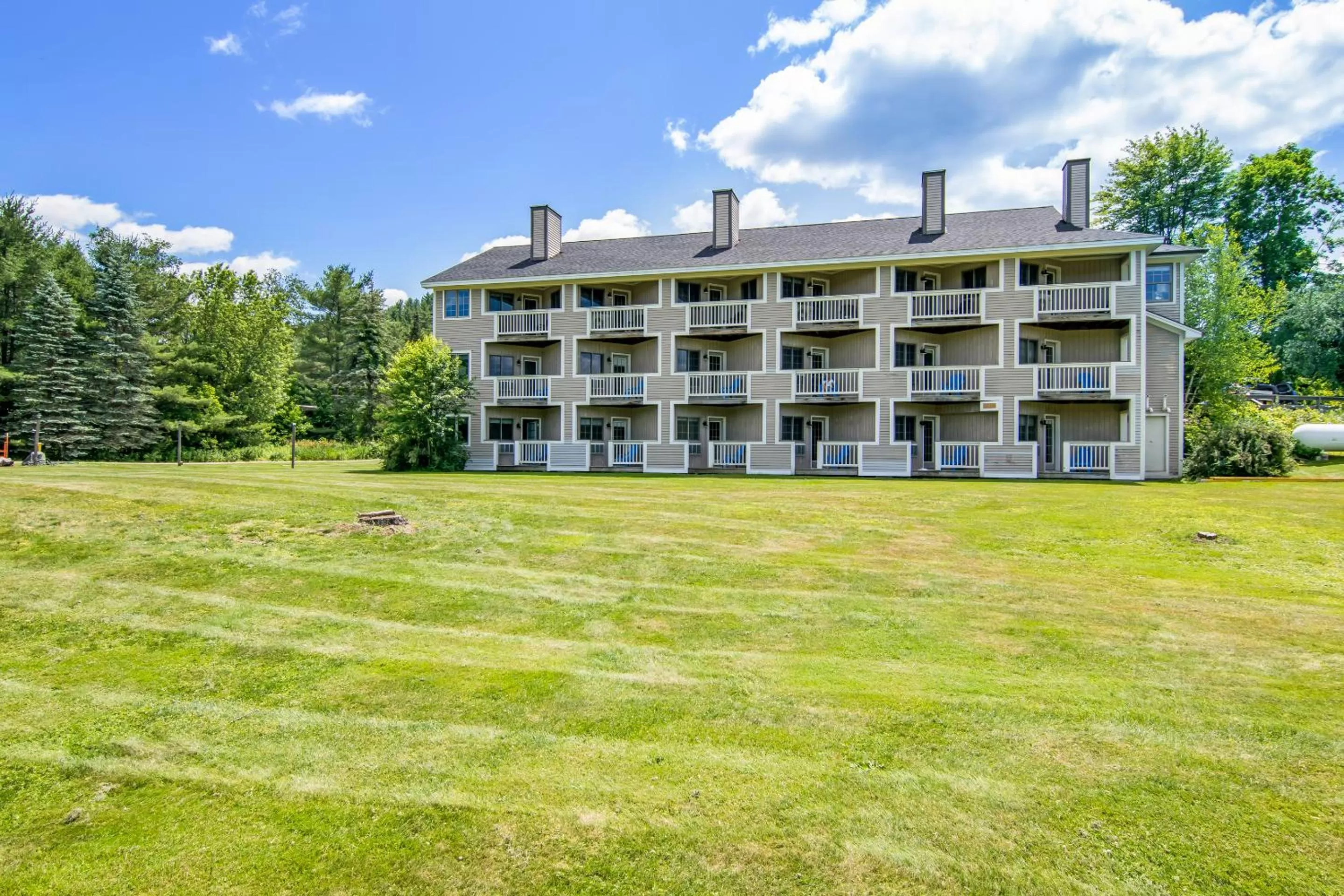 Property building in Grey Fox Inn