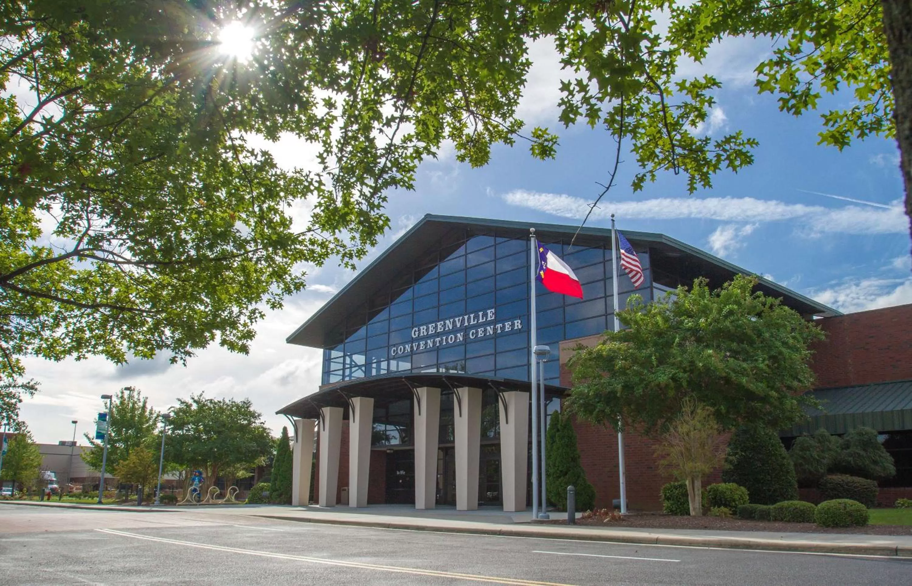 Property building in Hampton Inn Greenville