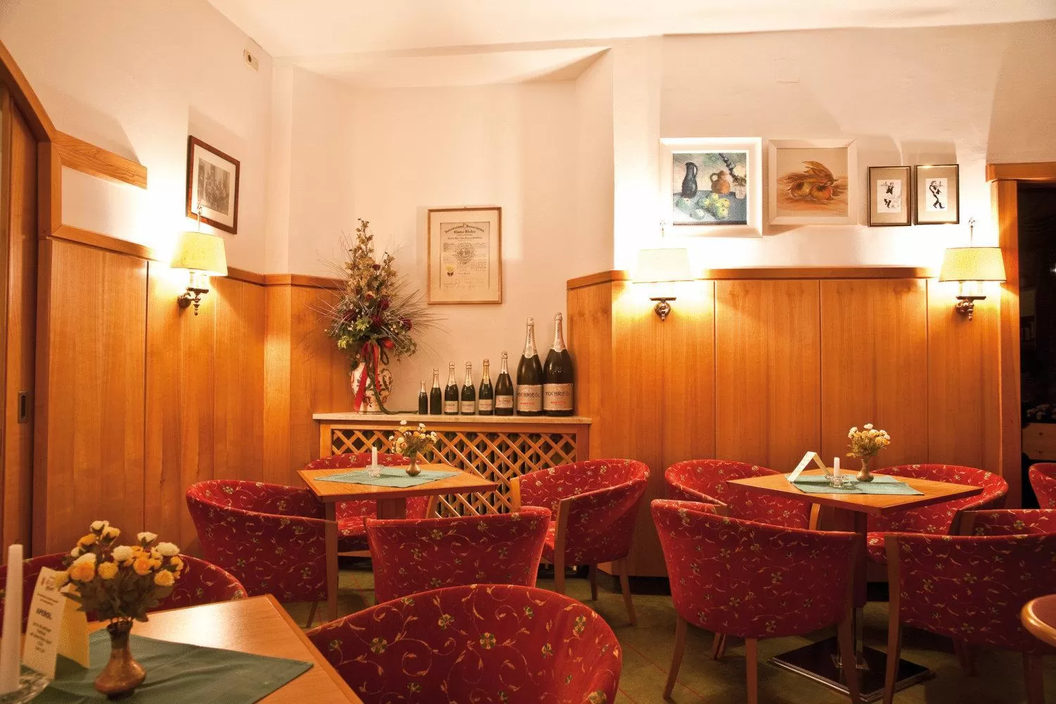 Restaurant/places to eat in Hotel-Garni Stern - bed & breakfast & more