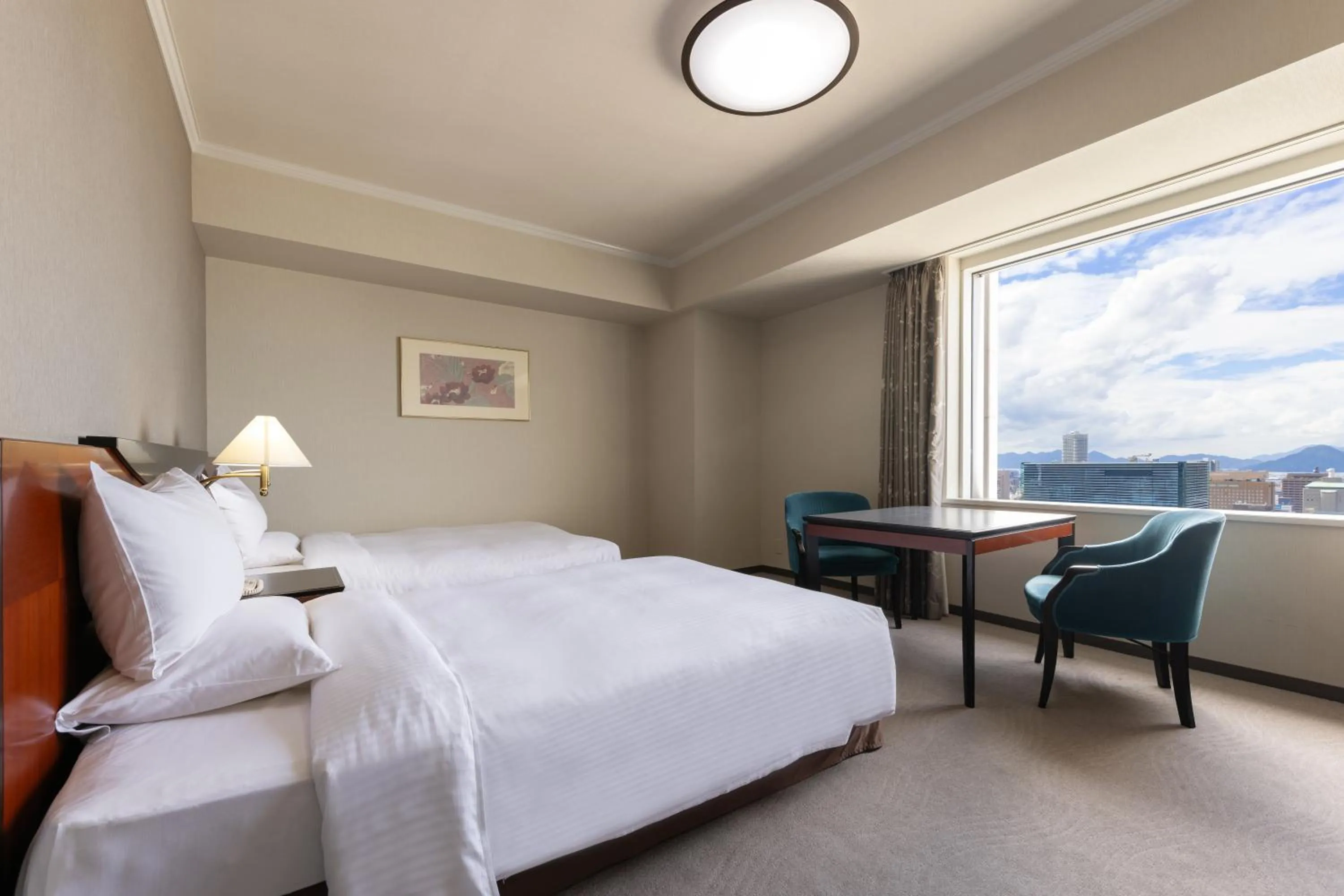 Photo of the whole room, Bed in Rihga Royal Hotel Hiroshima