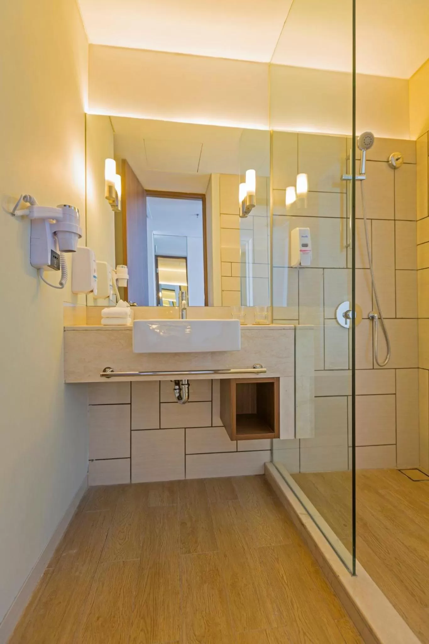 Bathroom in Holiday Inn Express Jakarta Pluit Citygate by IHG