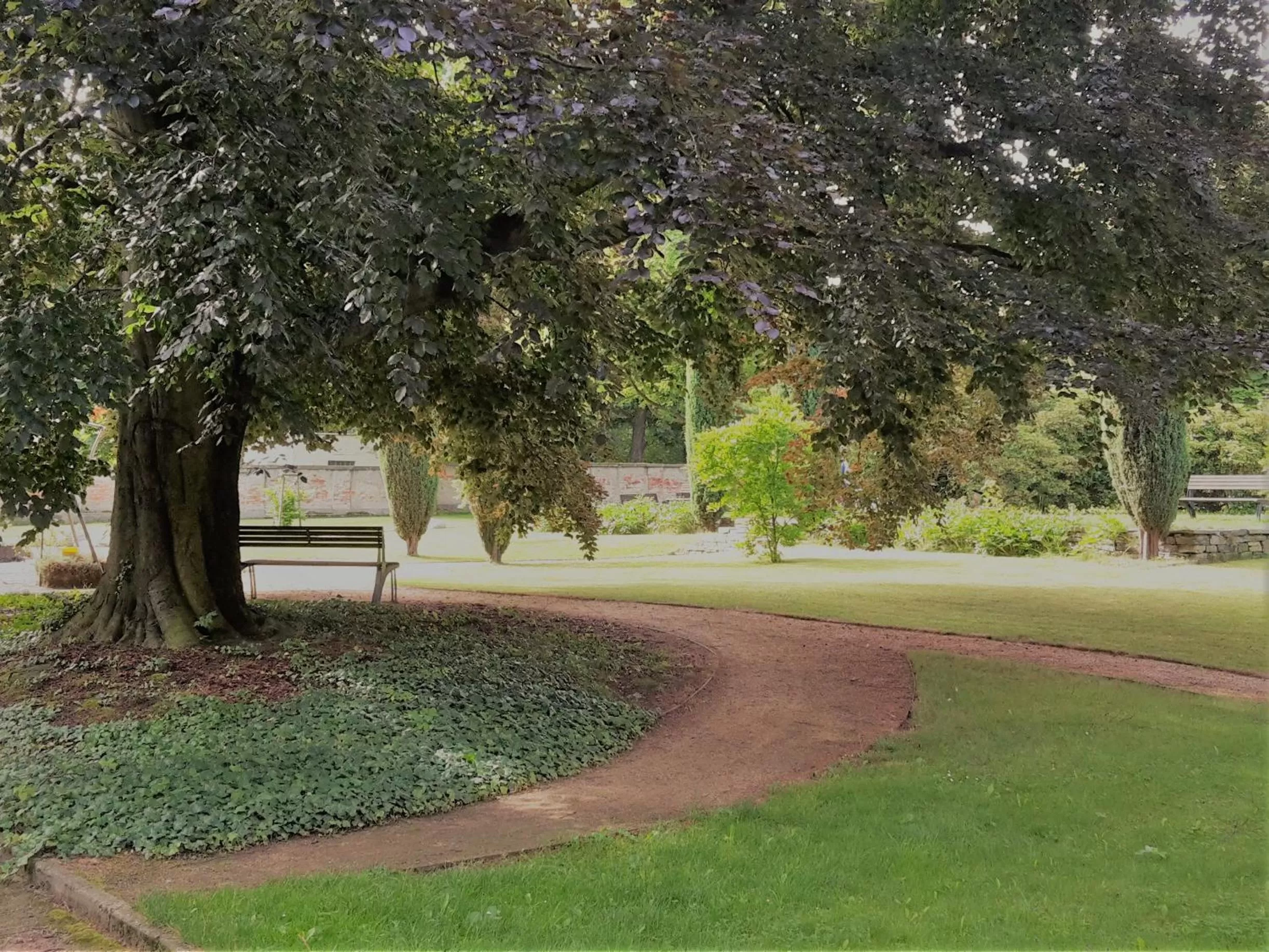 Property building, Garden in Vzdělávací Středisko a Hotel