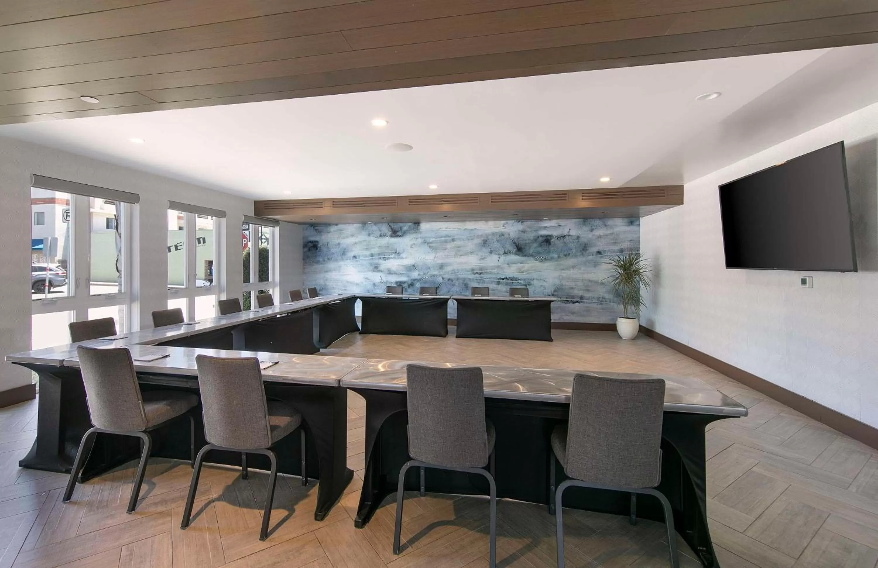 Meeting/conference room in Inn at the Pier Pismo Beach, Curio Collection by Hilton