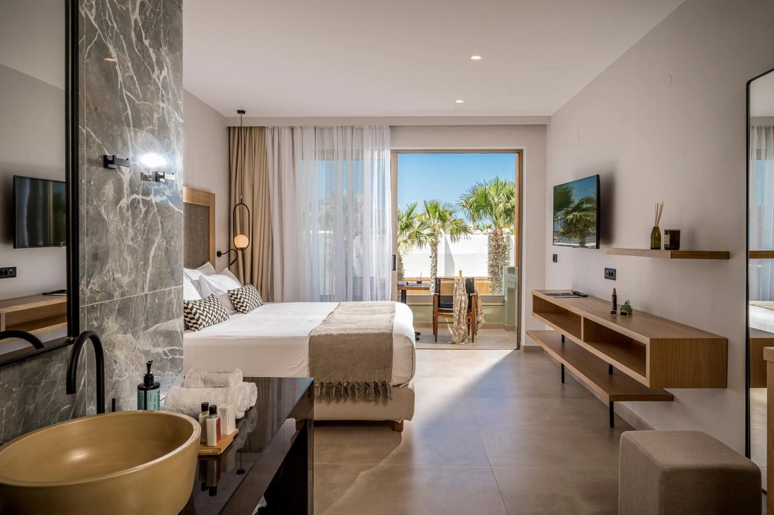 Bed in Stella Palace Aqua Park Resort