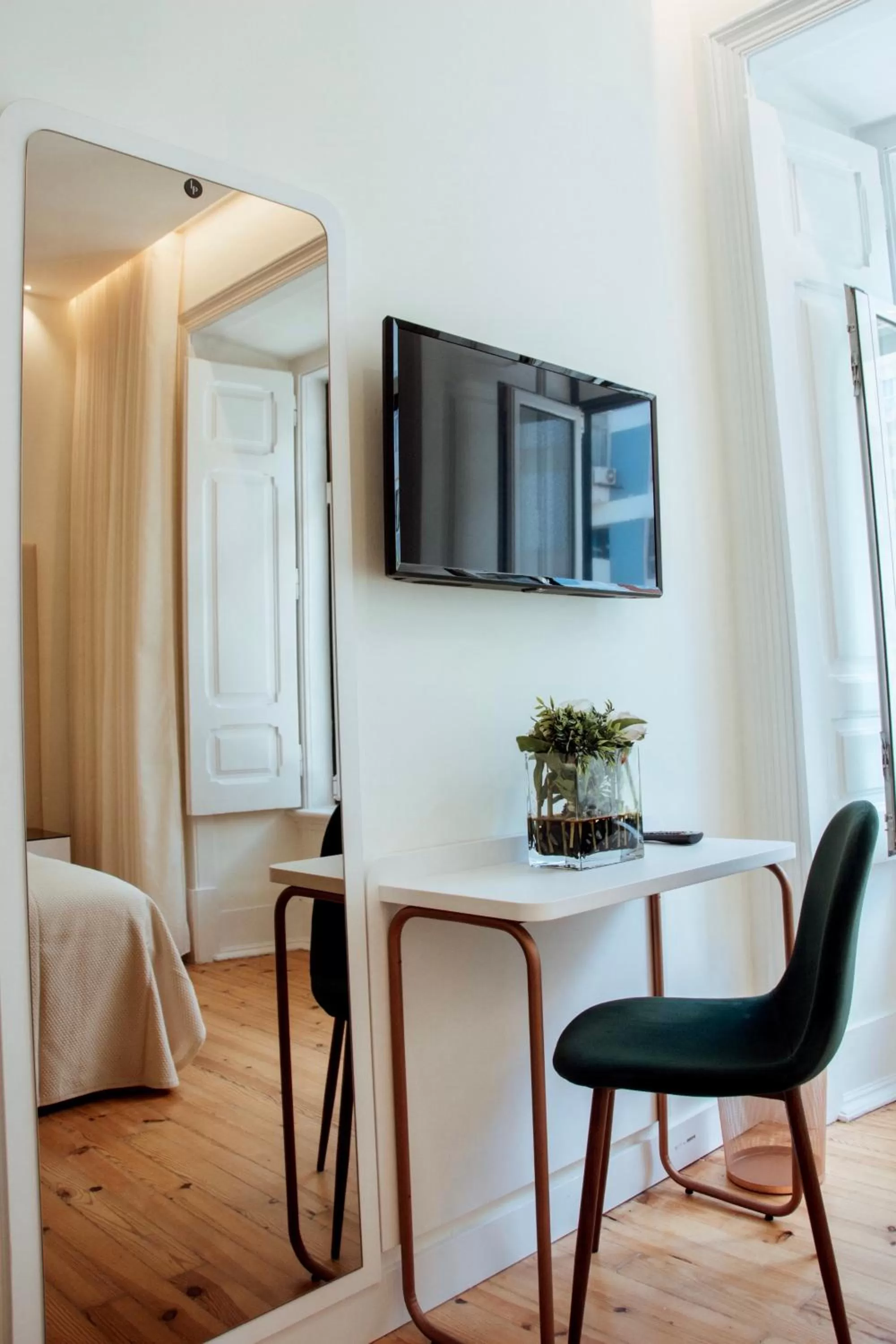 Area and facilities, Bed in Le Premier Lisbon Suites