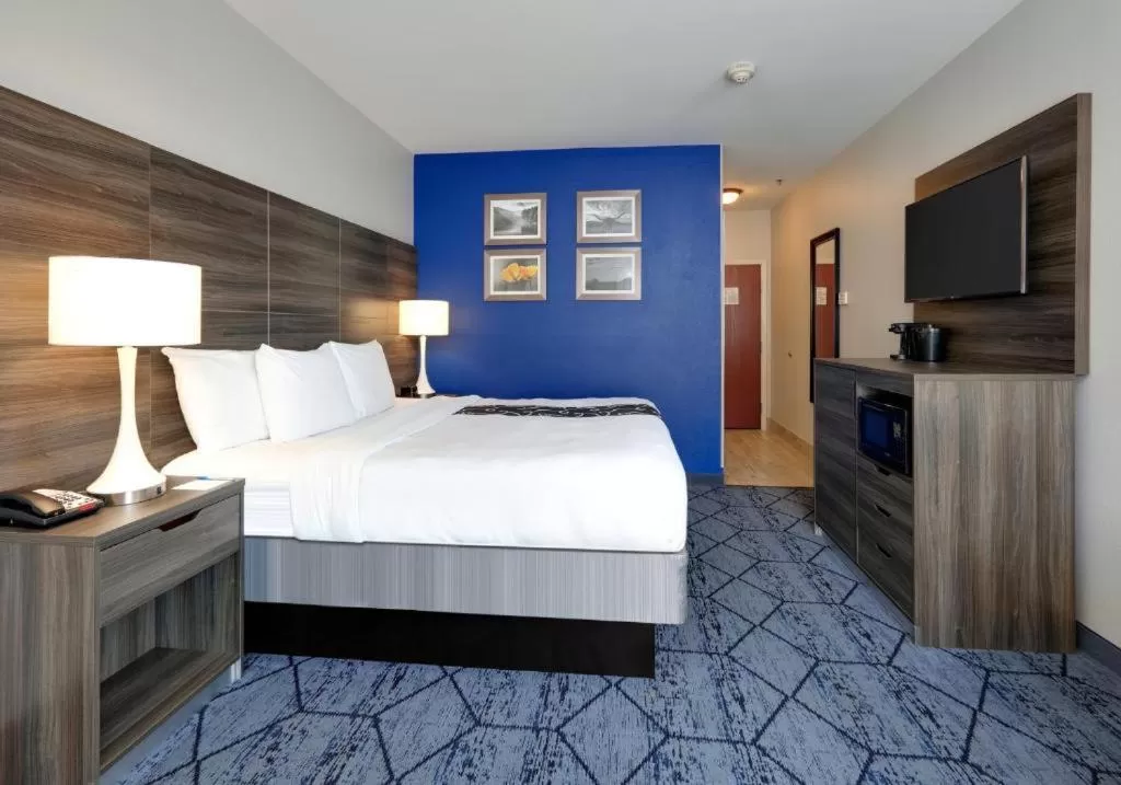 Bed in La Quinta by Wyndham Denton - University Drive