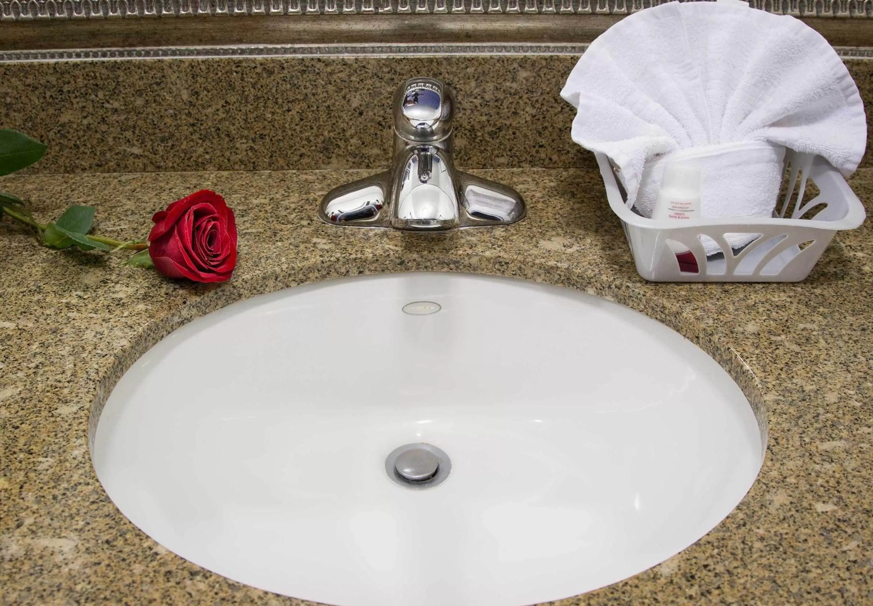 Bathroom in Regency Inn in Los Angeles