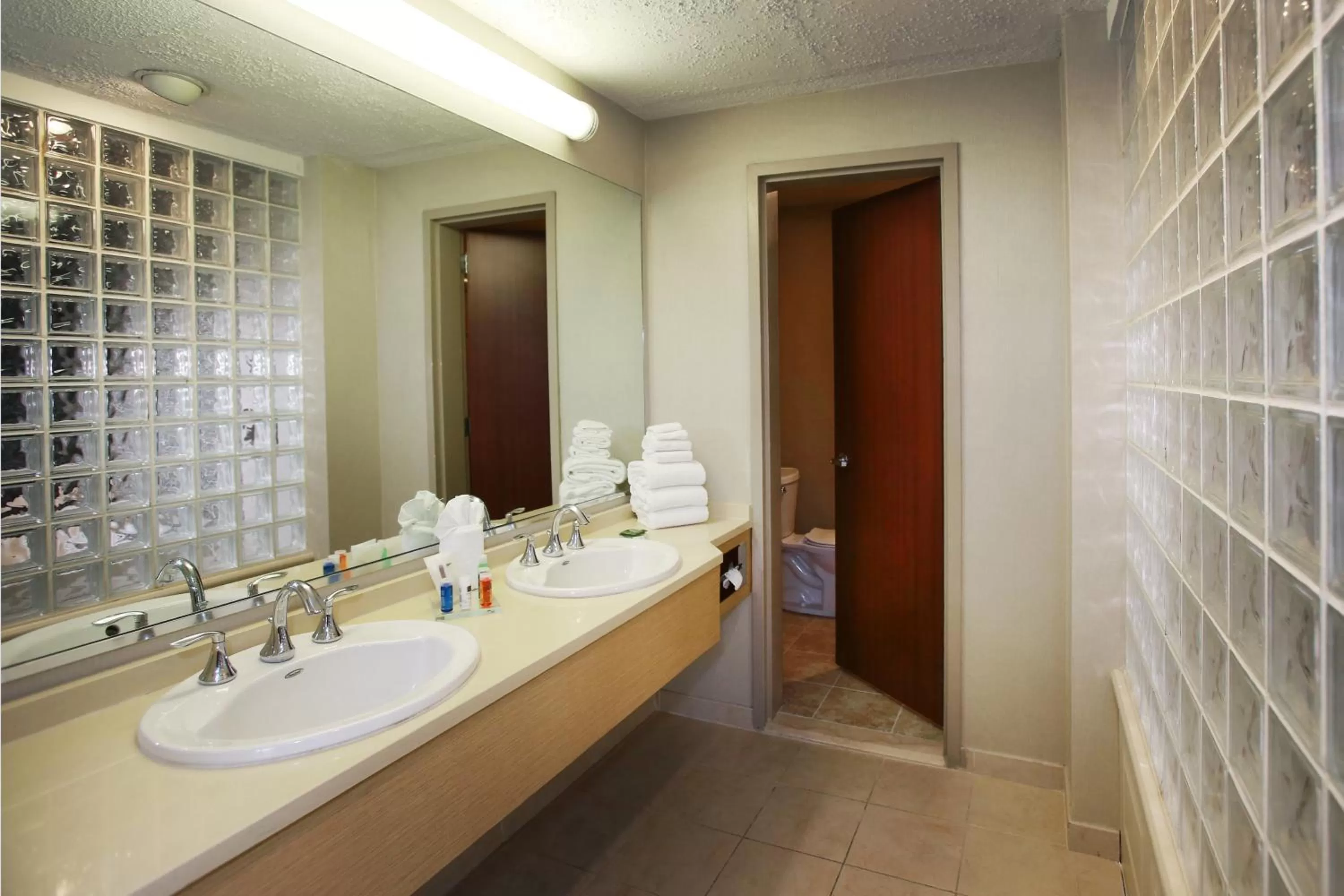 Bathroom in The Claridge Hotel