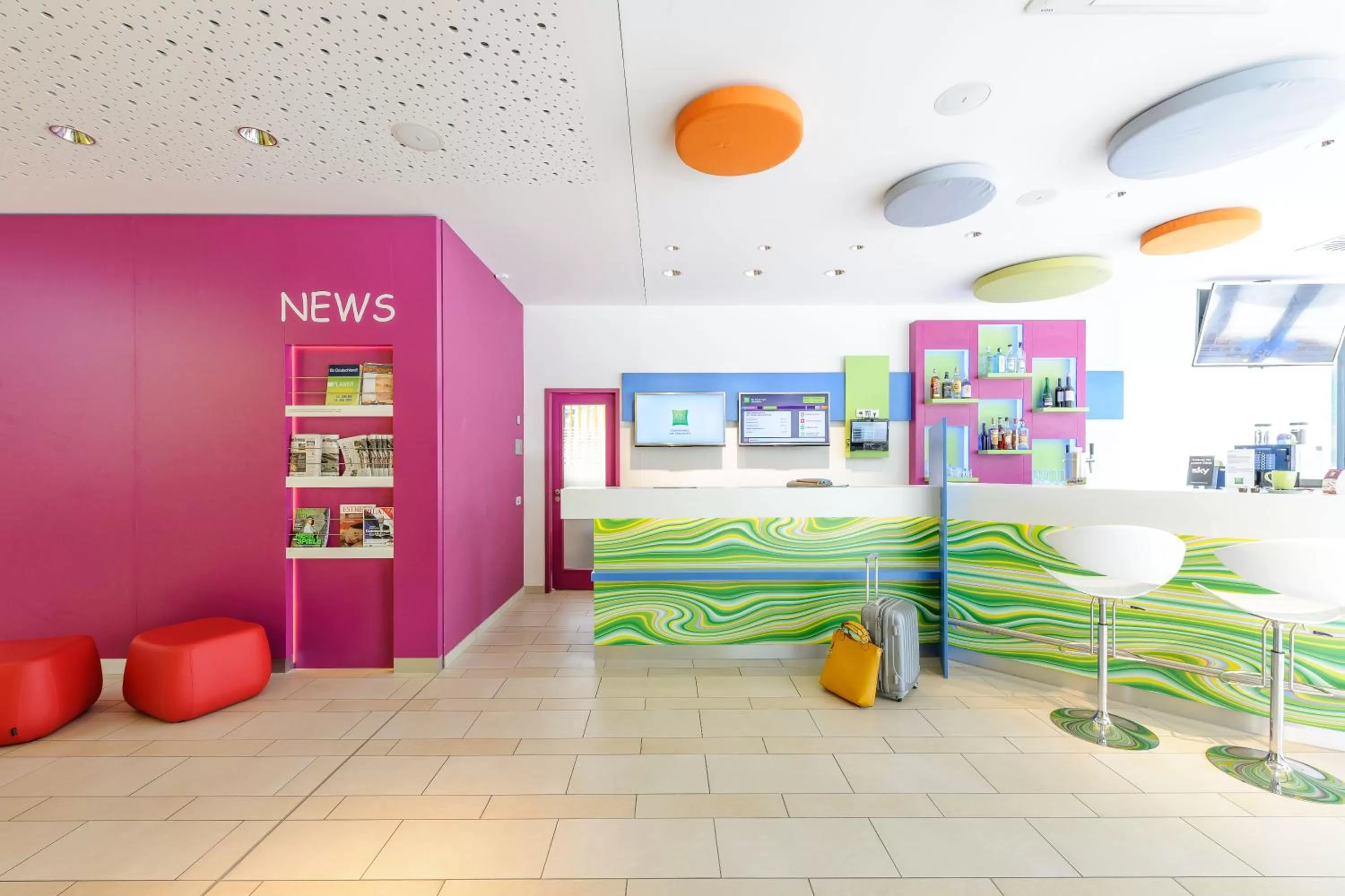 Lobby or reception in Ibis Styles Hildesheim