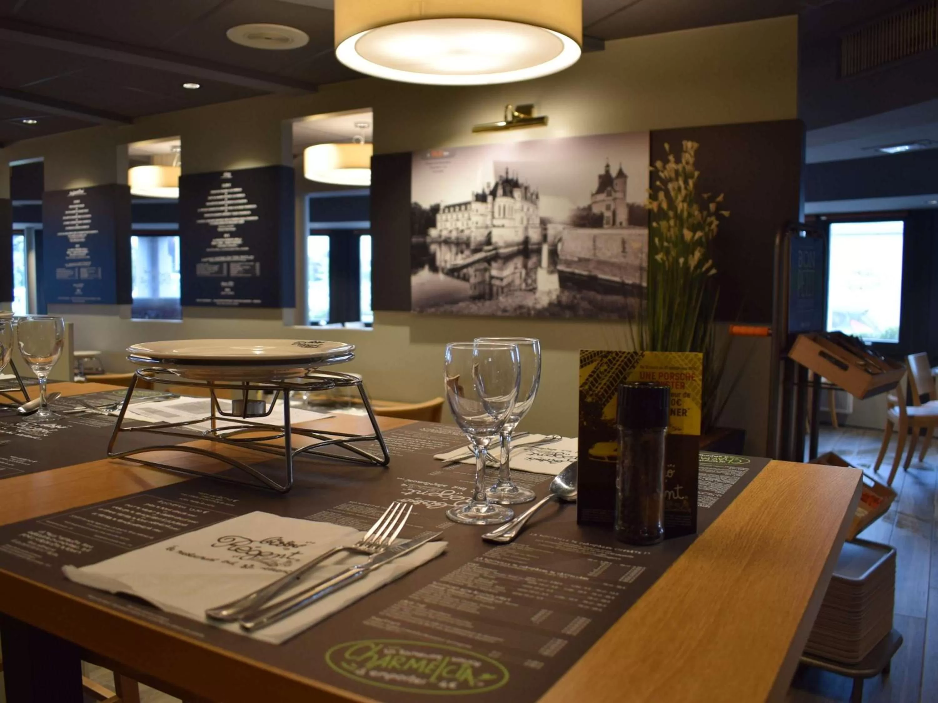 Restaurant/places to eat in ibis Tours Nord