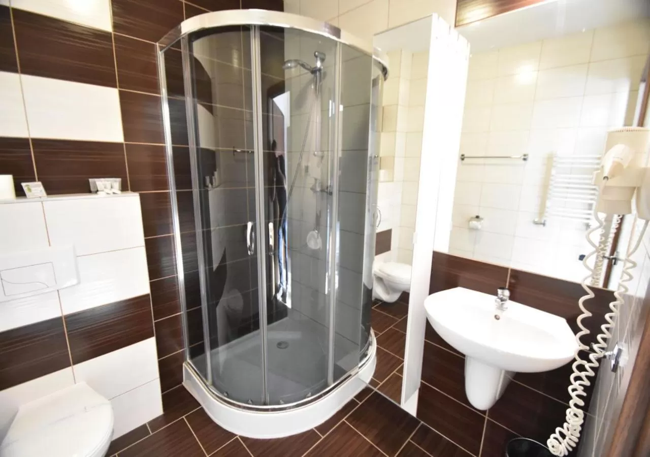 Photo of the whole room, Bathroom in Hotel Santa Monica