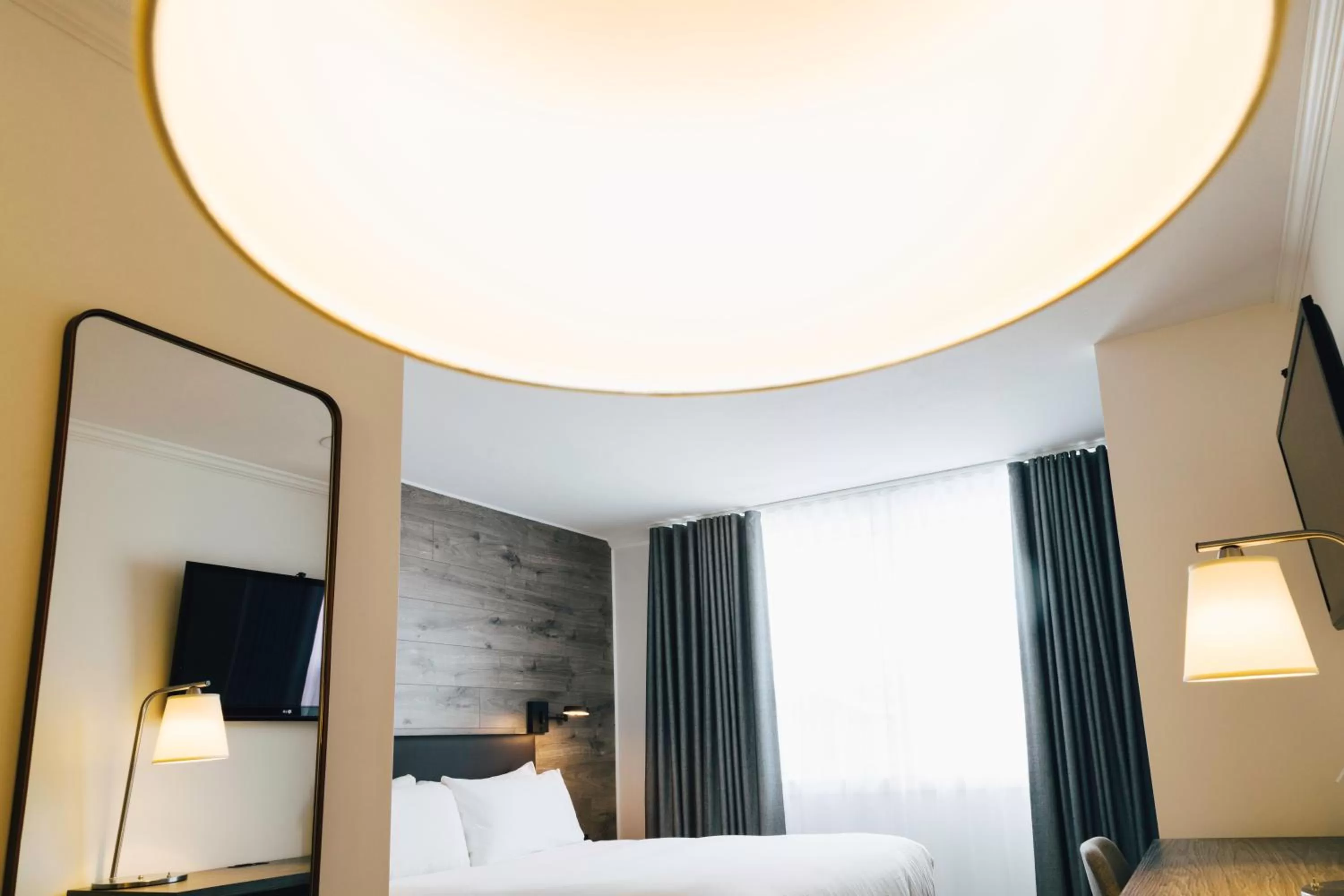 Other, Bed in The Hotel on Pownal