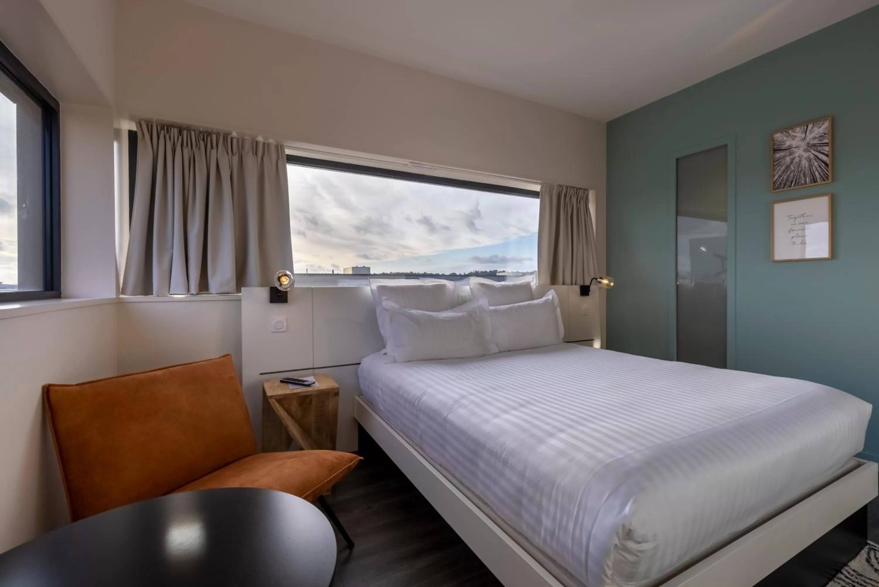 Bedroom, Bed in PADJA Hôtel & Spa Vannes