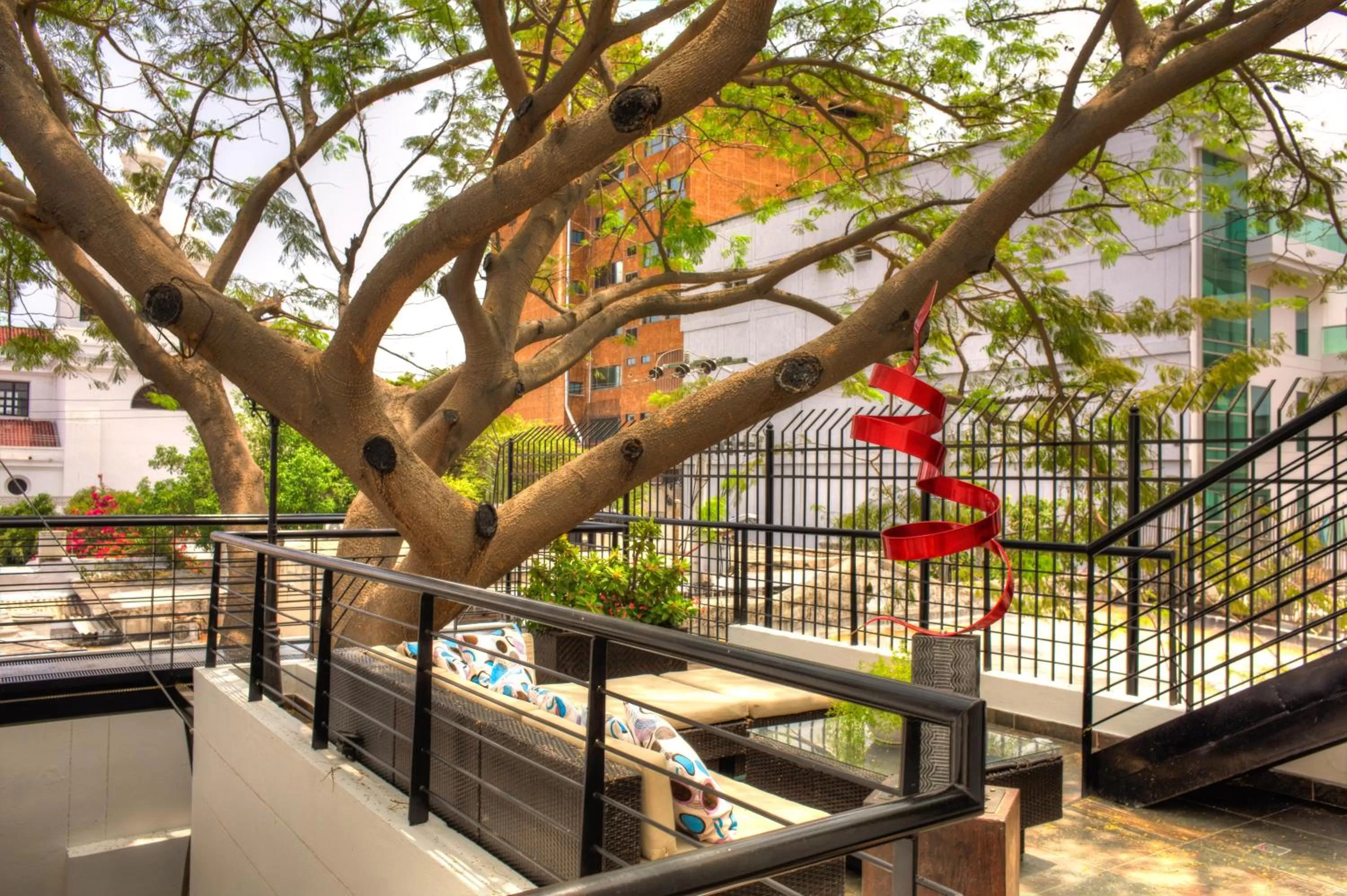 Lounge or bar, Balcony/Terrace in Casa de Leda, a Kali Hotel