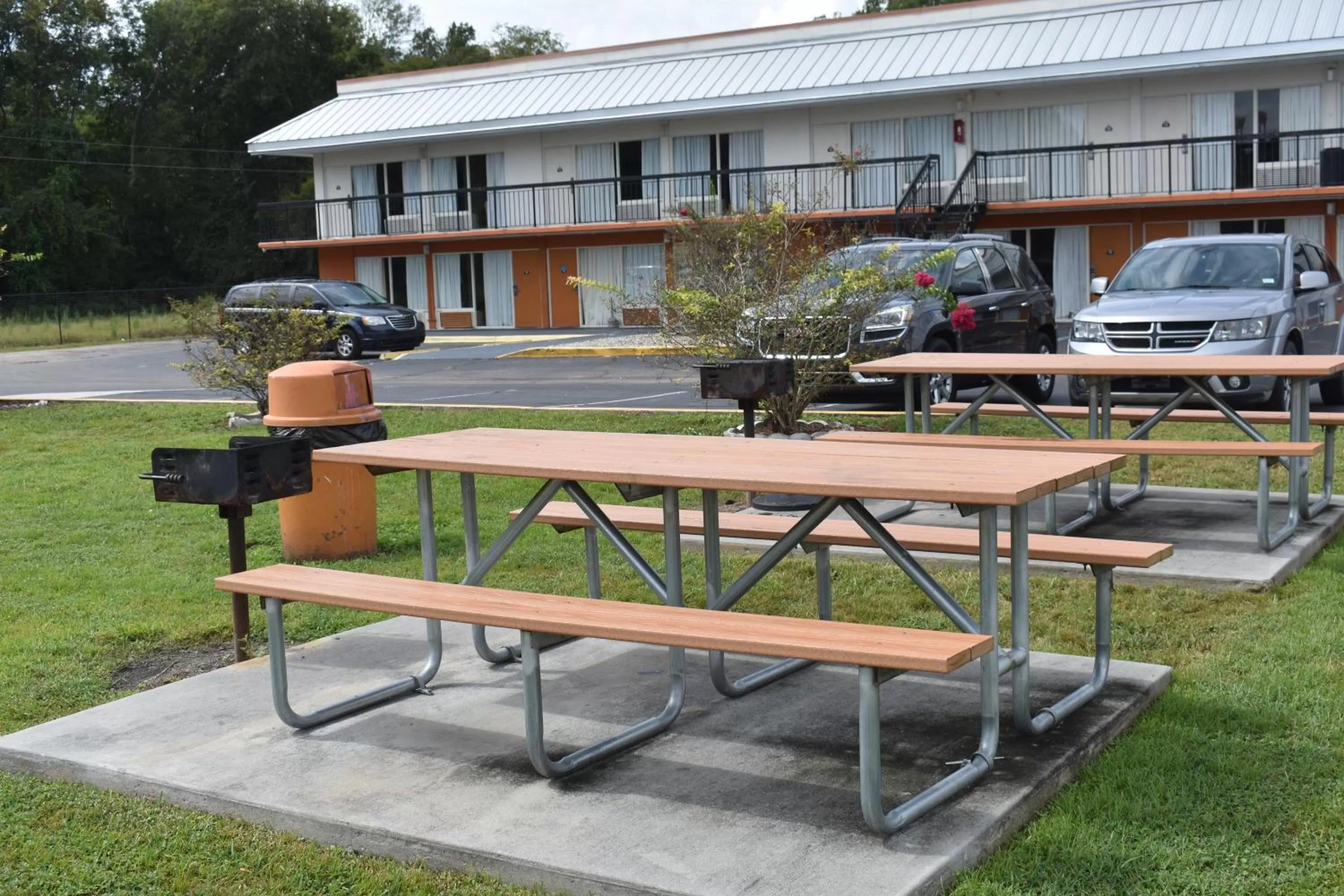 Patio in Days Inn by Wyndham Wildwood I-75