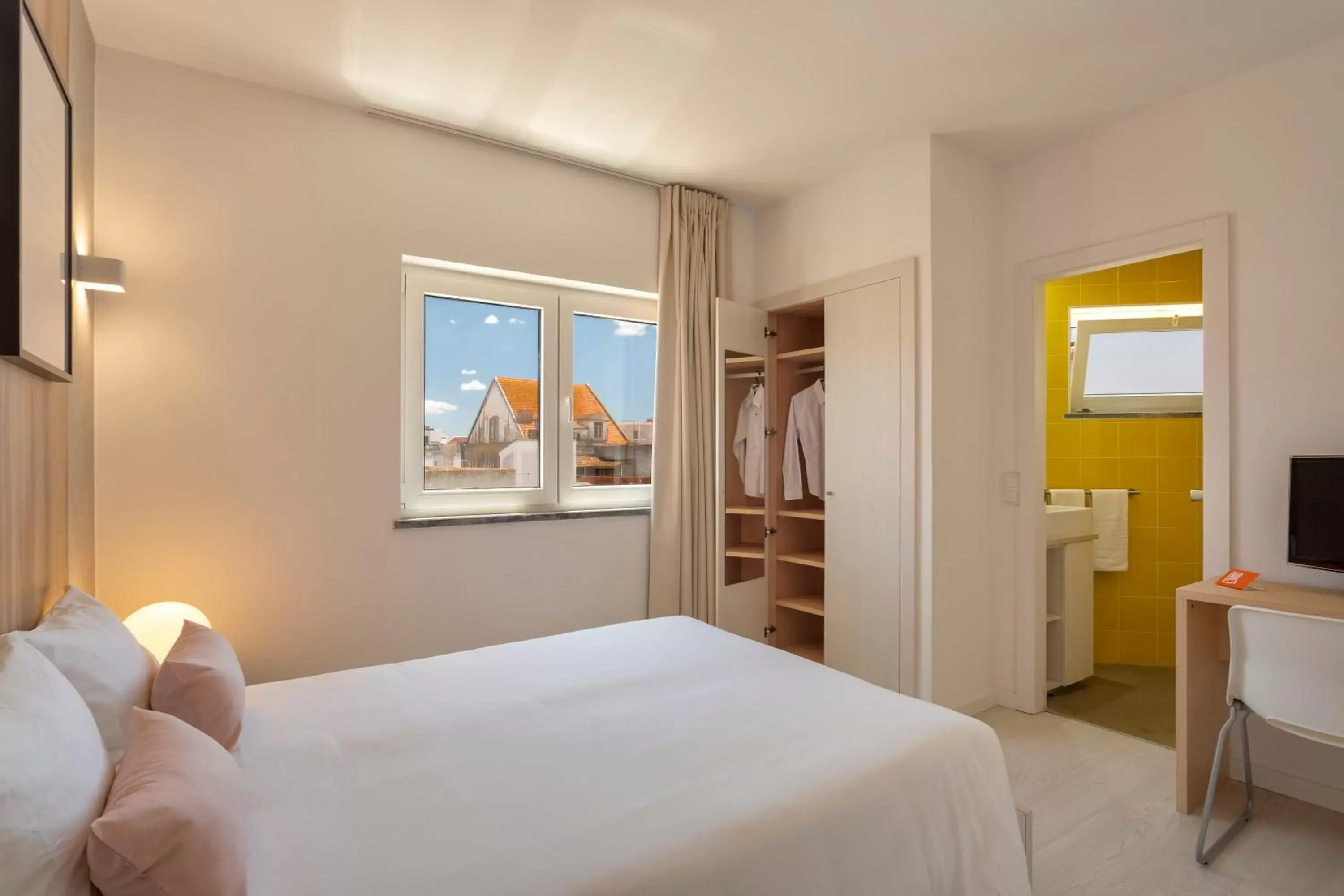 Standard Single Room in Hotel Made Inn Standard Single Room in Hotel Made Inn