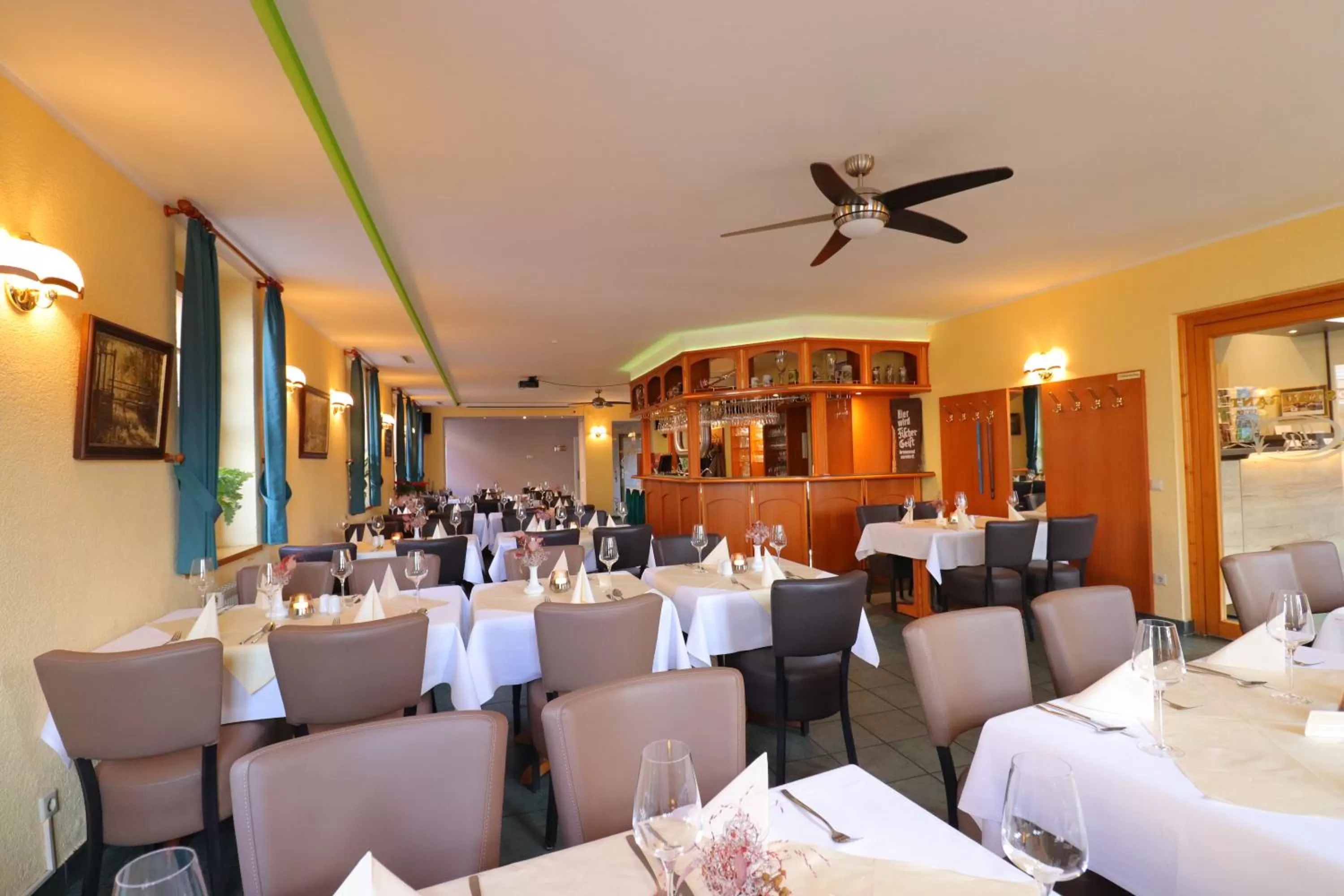 Restaurant/Places to Eat in Hotel Zum Goldenen Löwen