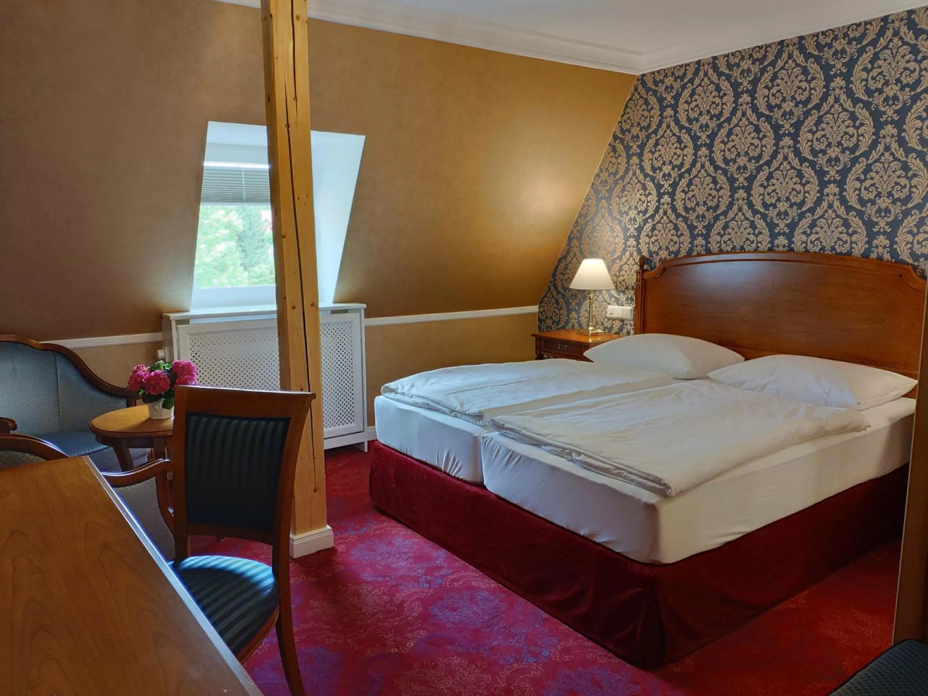 Photo of the whole room, Bed in Hotel Erbprinzenpalais