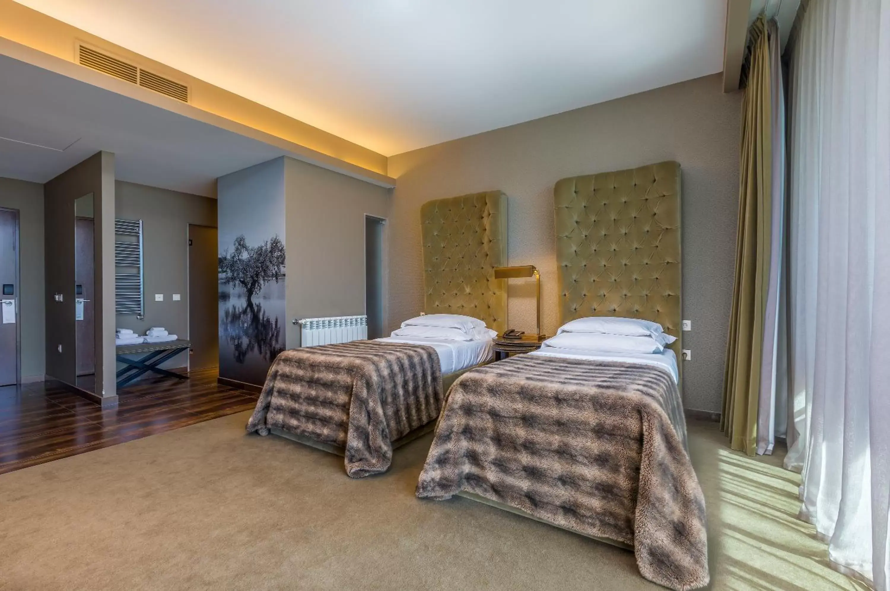 Family Room with Lake View in AP Lago Montargil - Conference & SPA Family Room with Lake View in AP Lago Montargil - Conference & SPA