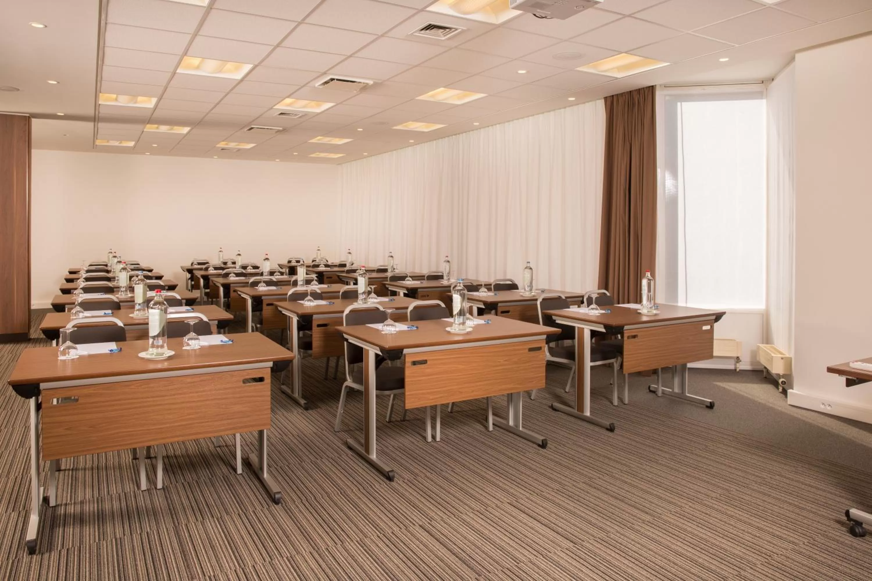 Meeting/conference room in Holiday Inn Gent Expo by IHG